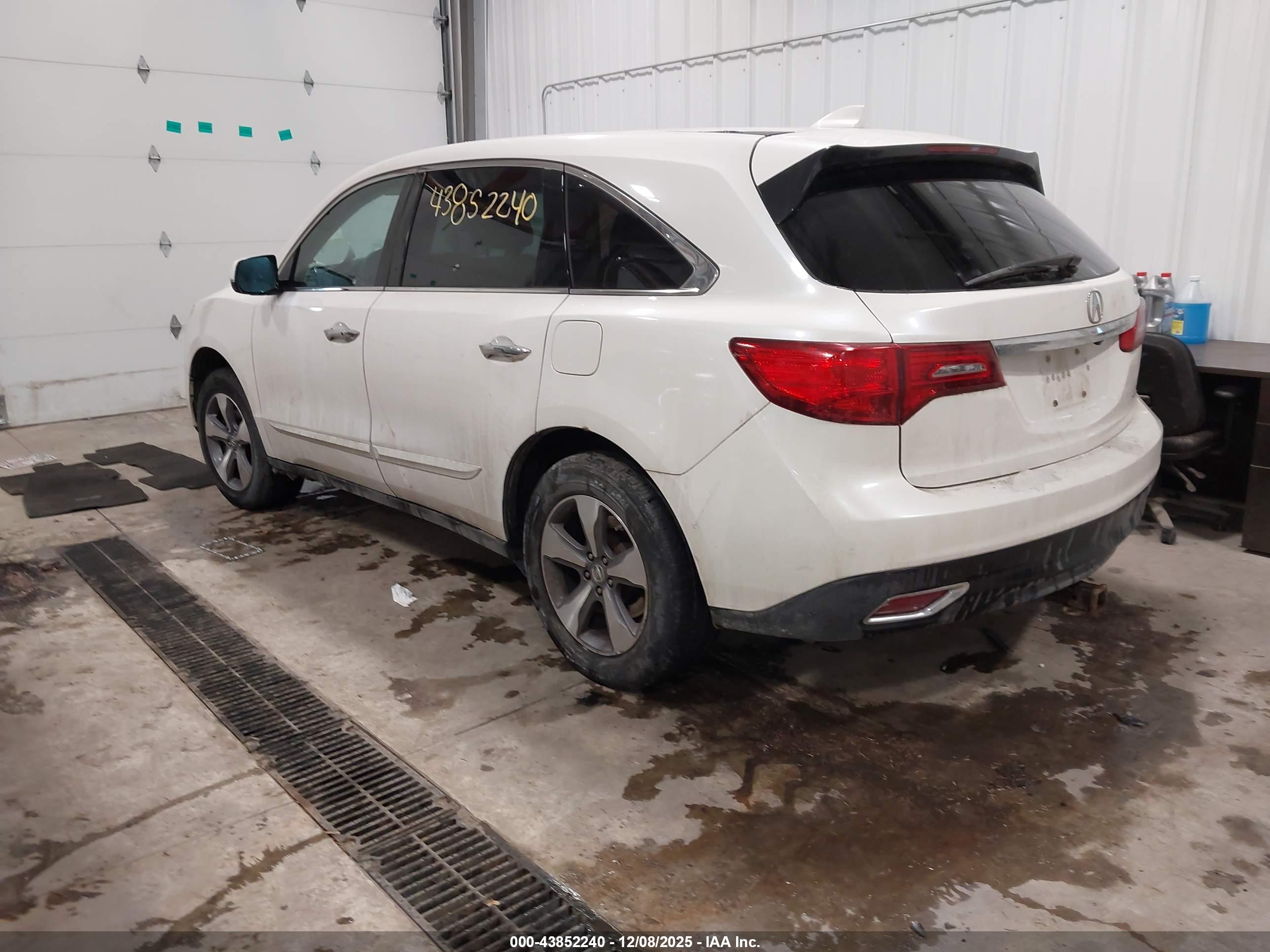ACURA MDX image 3