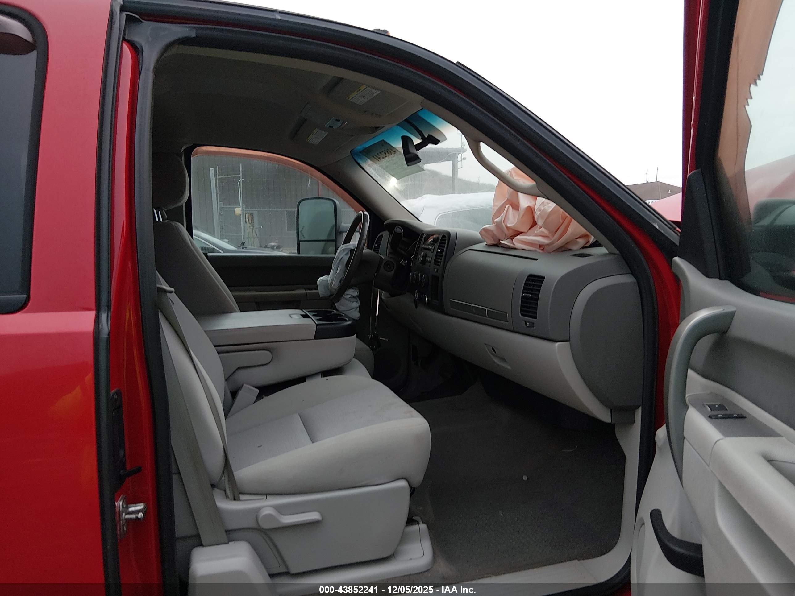 GMC SIERRA image 5