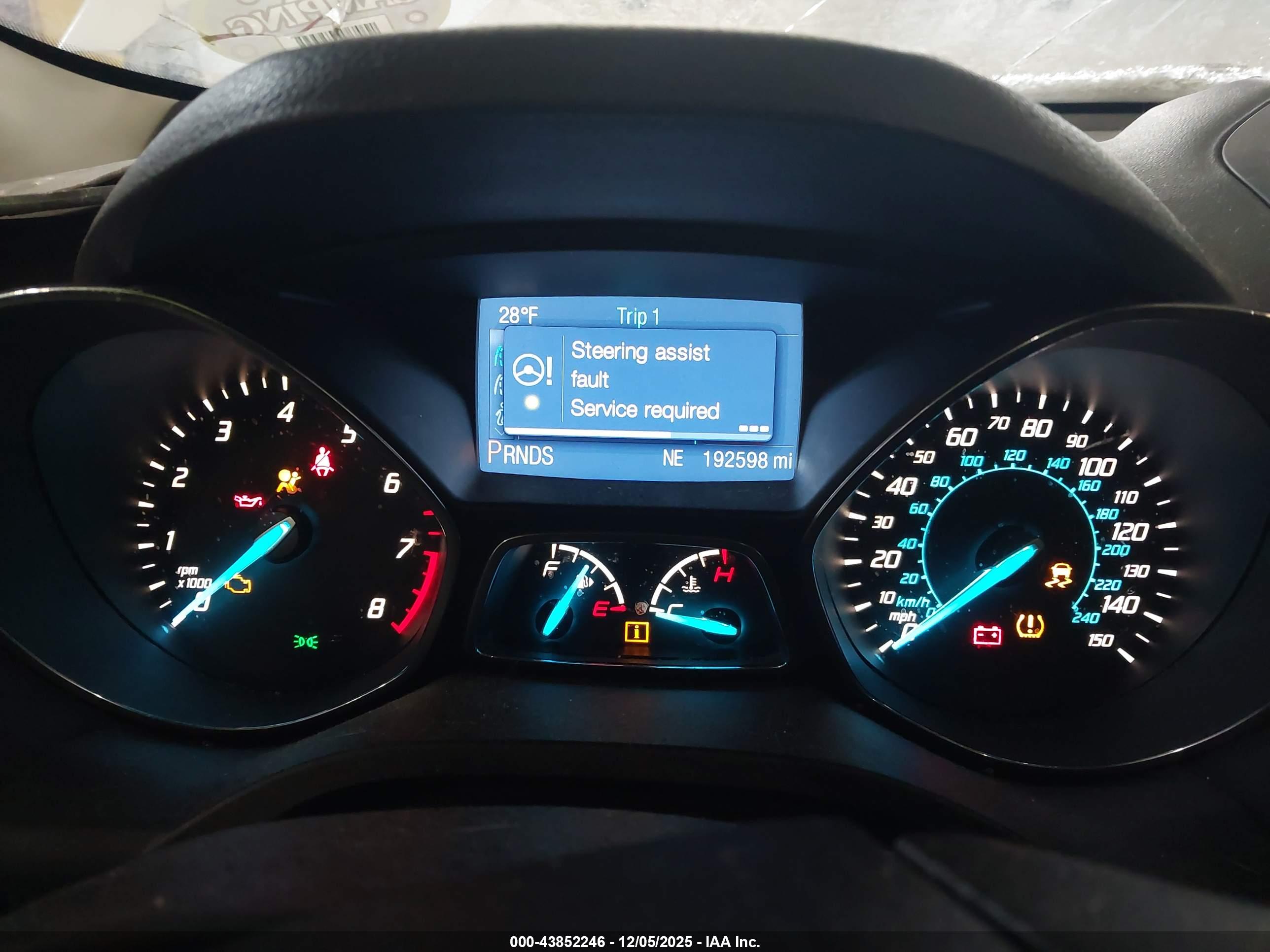 FORD ESCAPE image 7