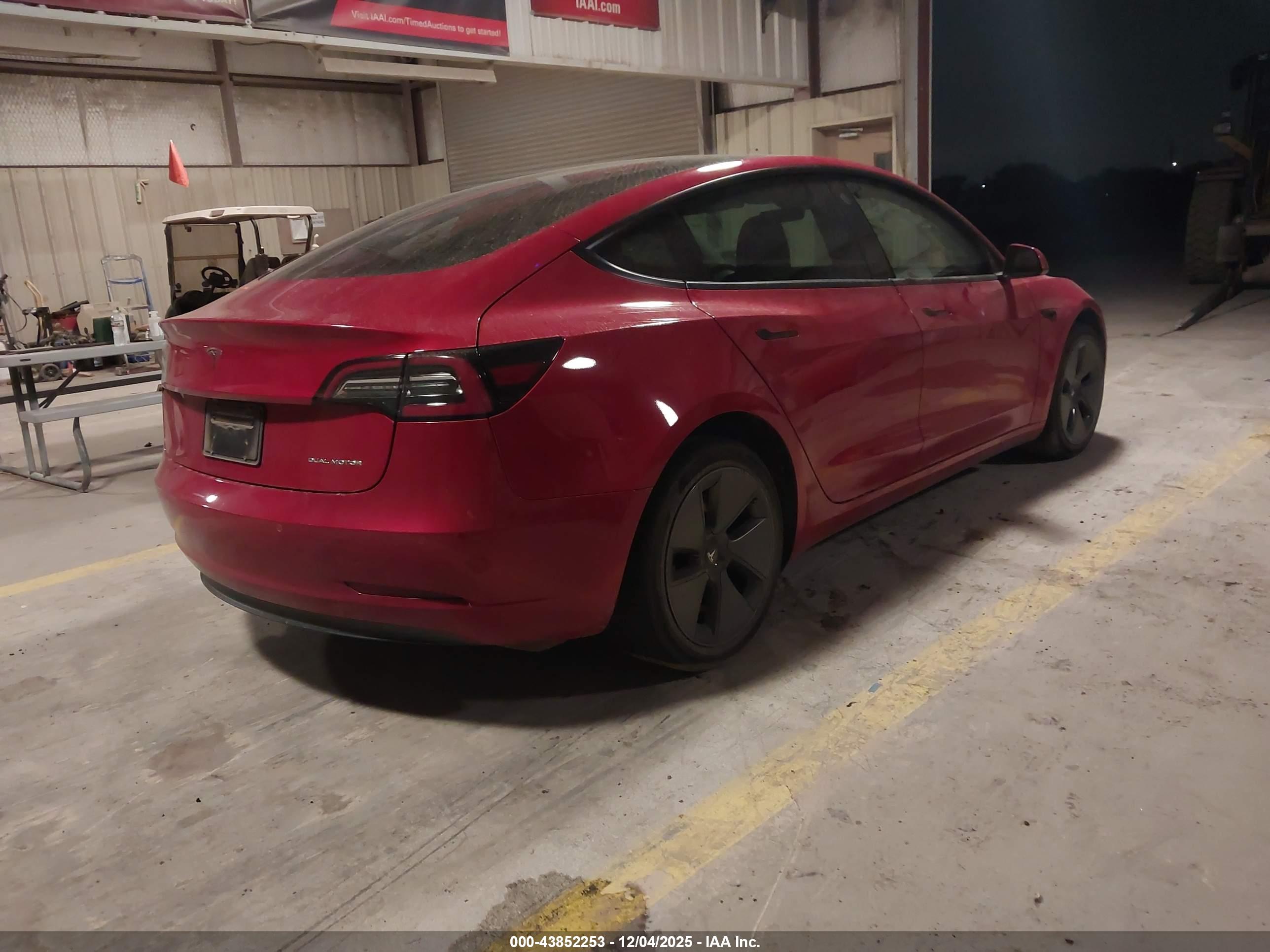TESLA MODEL image 4