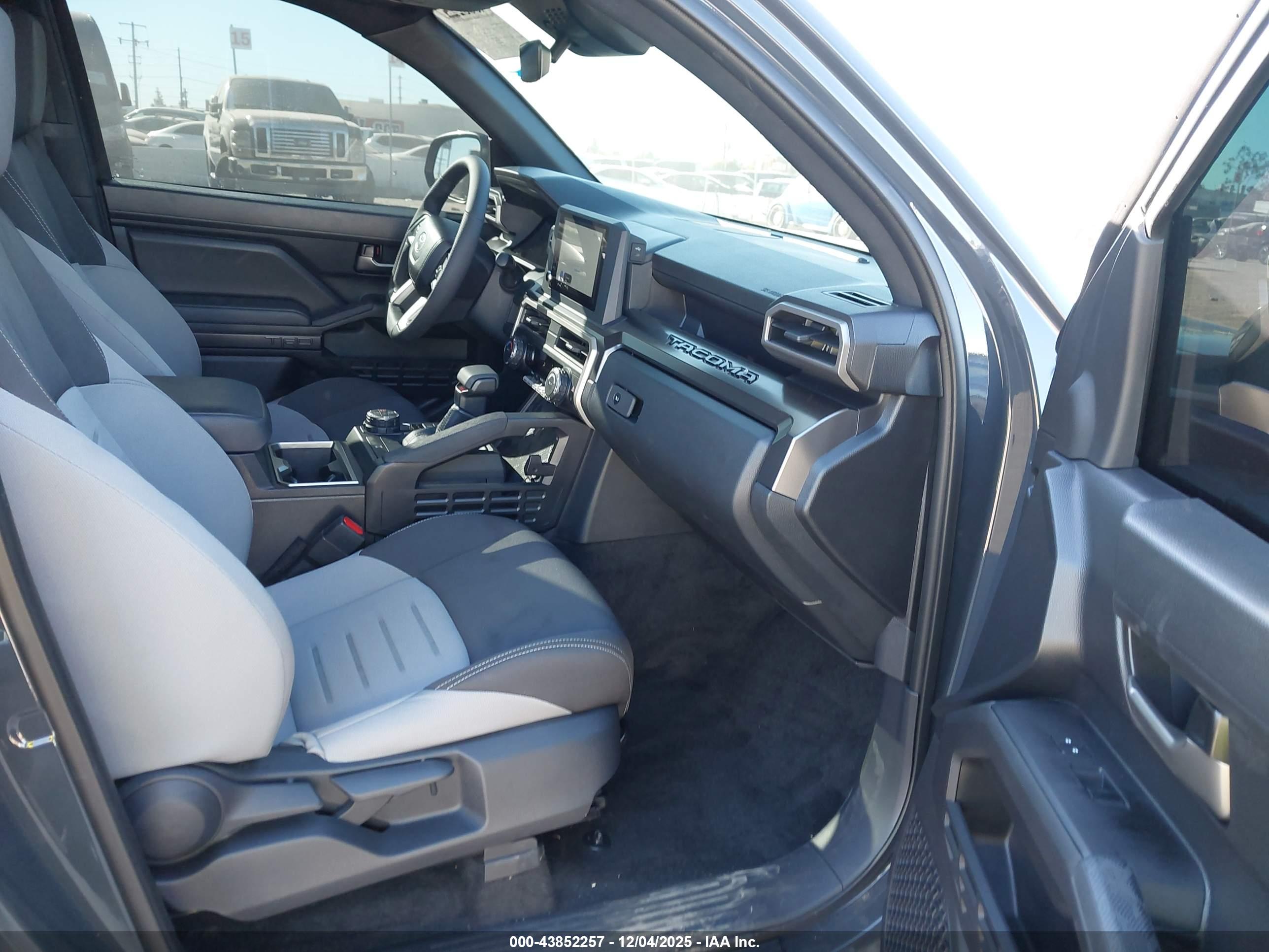 TOYOTA TACOMA image 5