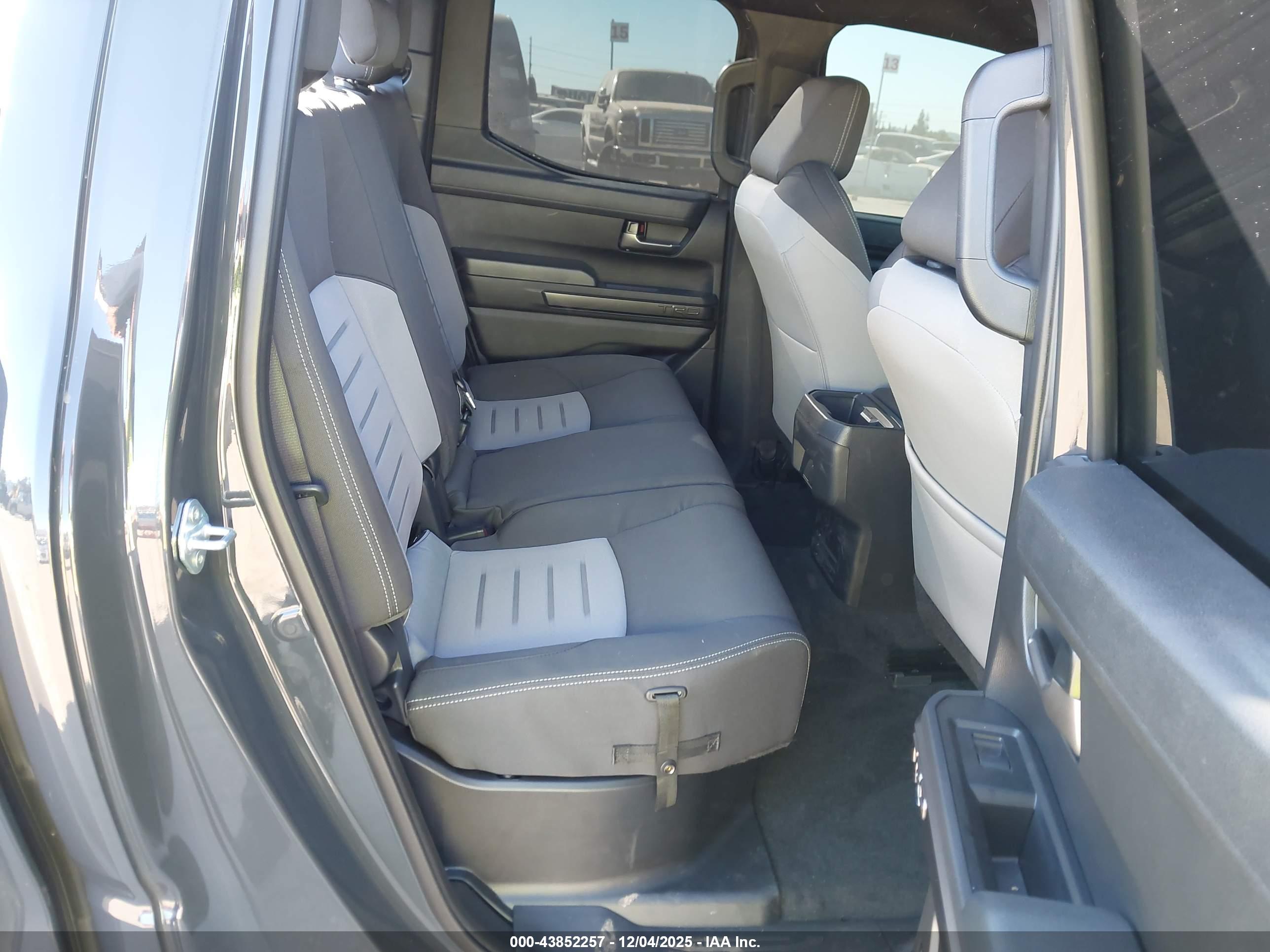 TOYOTA TACOMA image 8