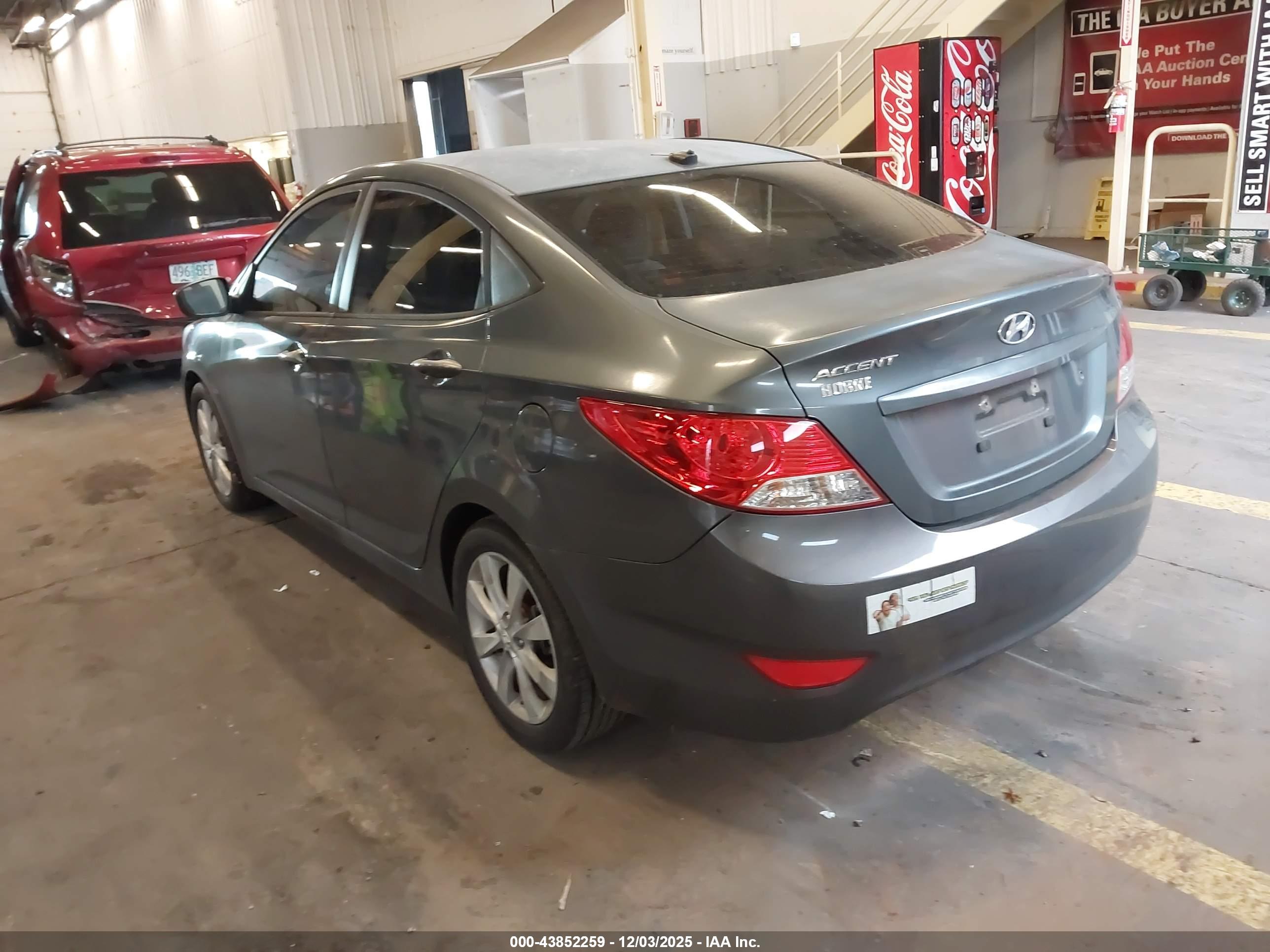 HYUNDAI ACCENT image 3