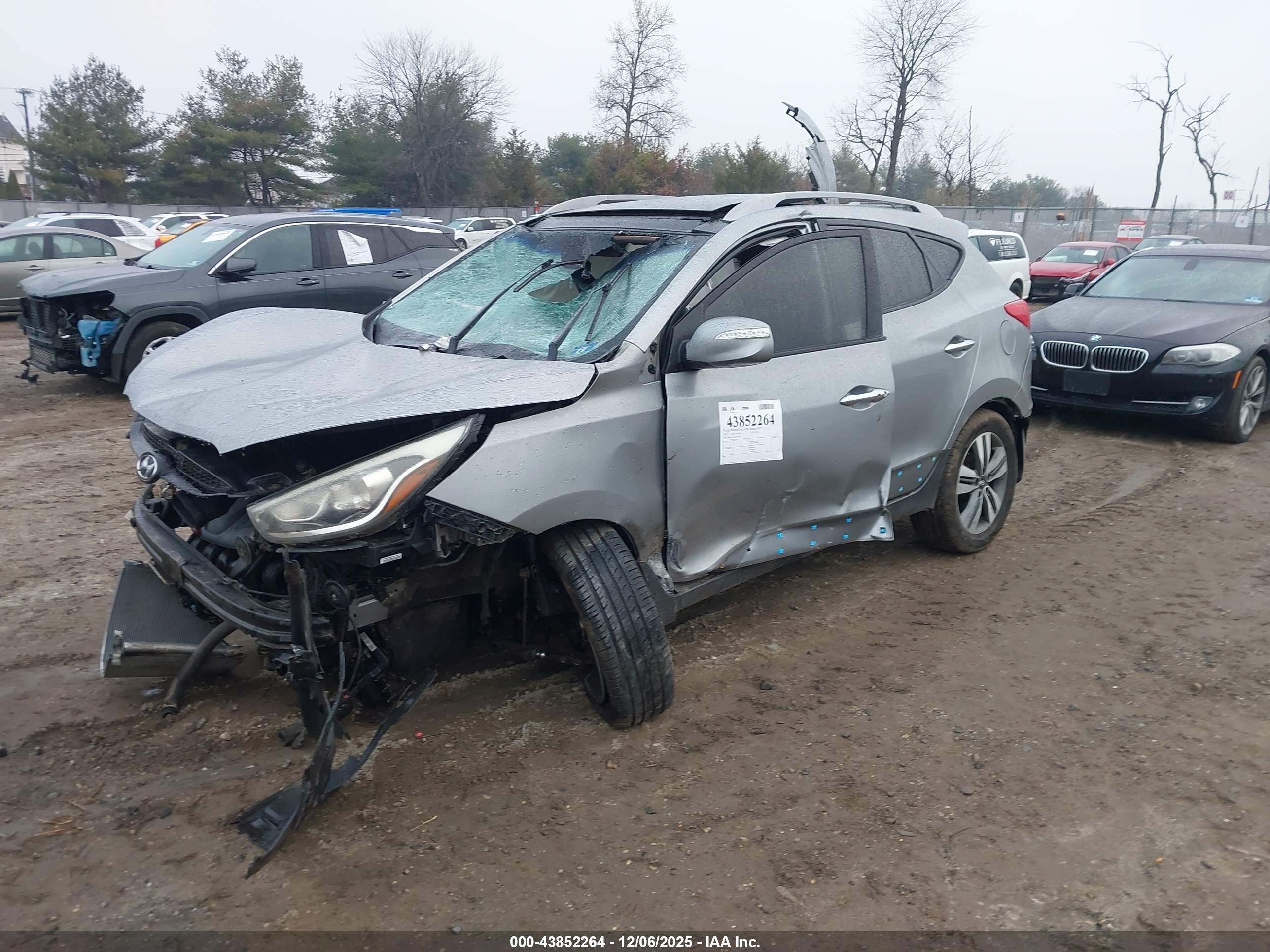 HYUNDAI TUCSON image 2