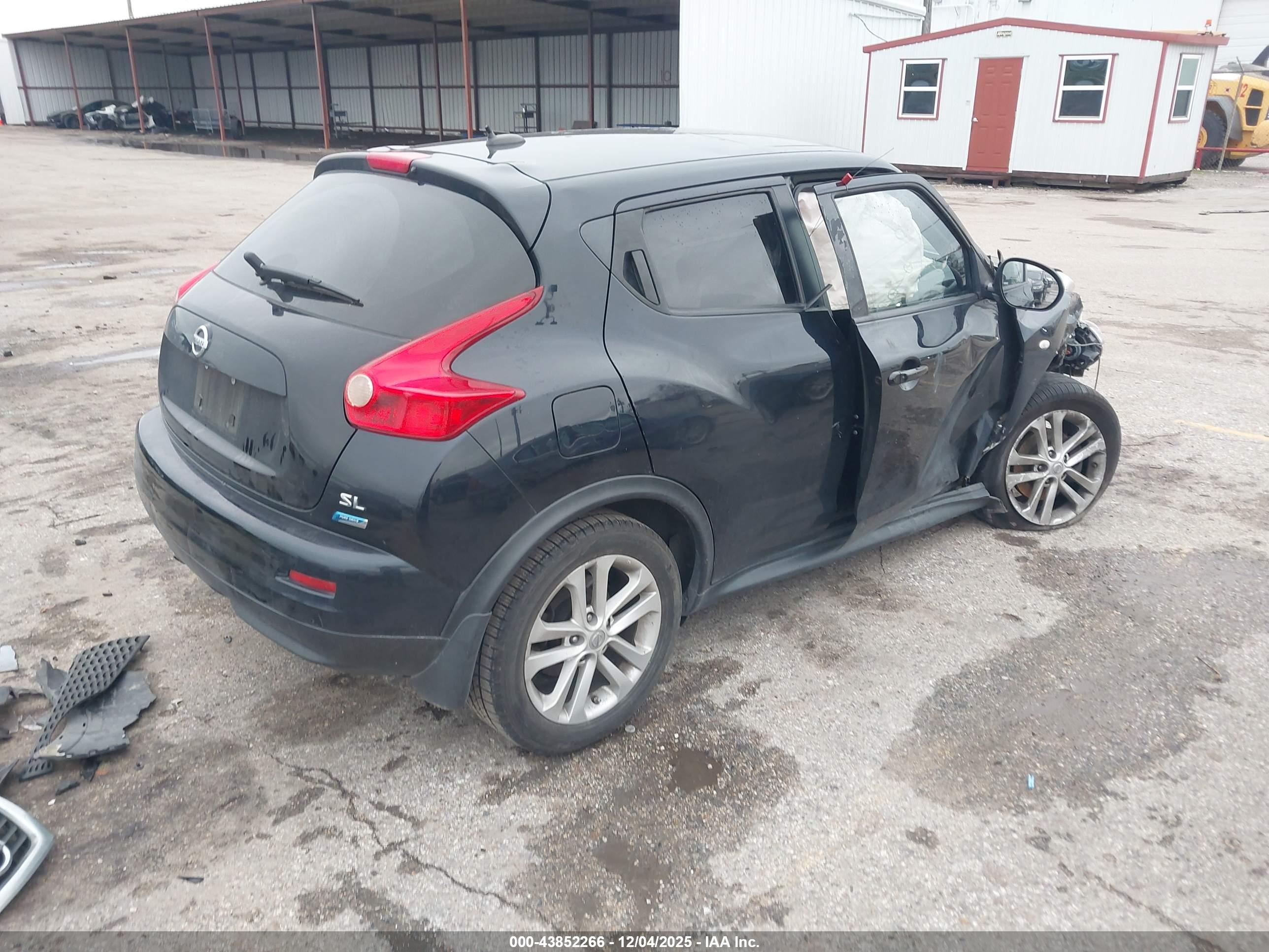 NISSAN JUKE image 4