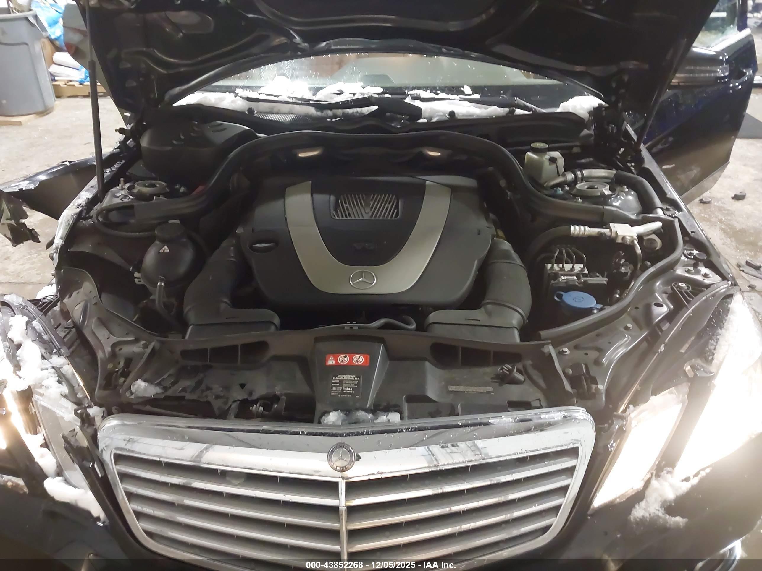 MERCEDES-BENZ E image 10