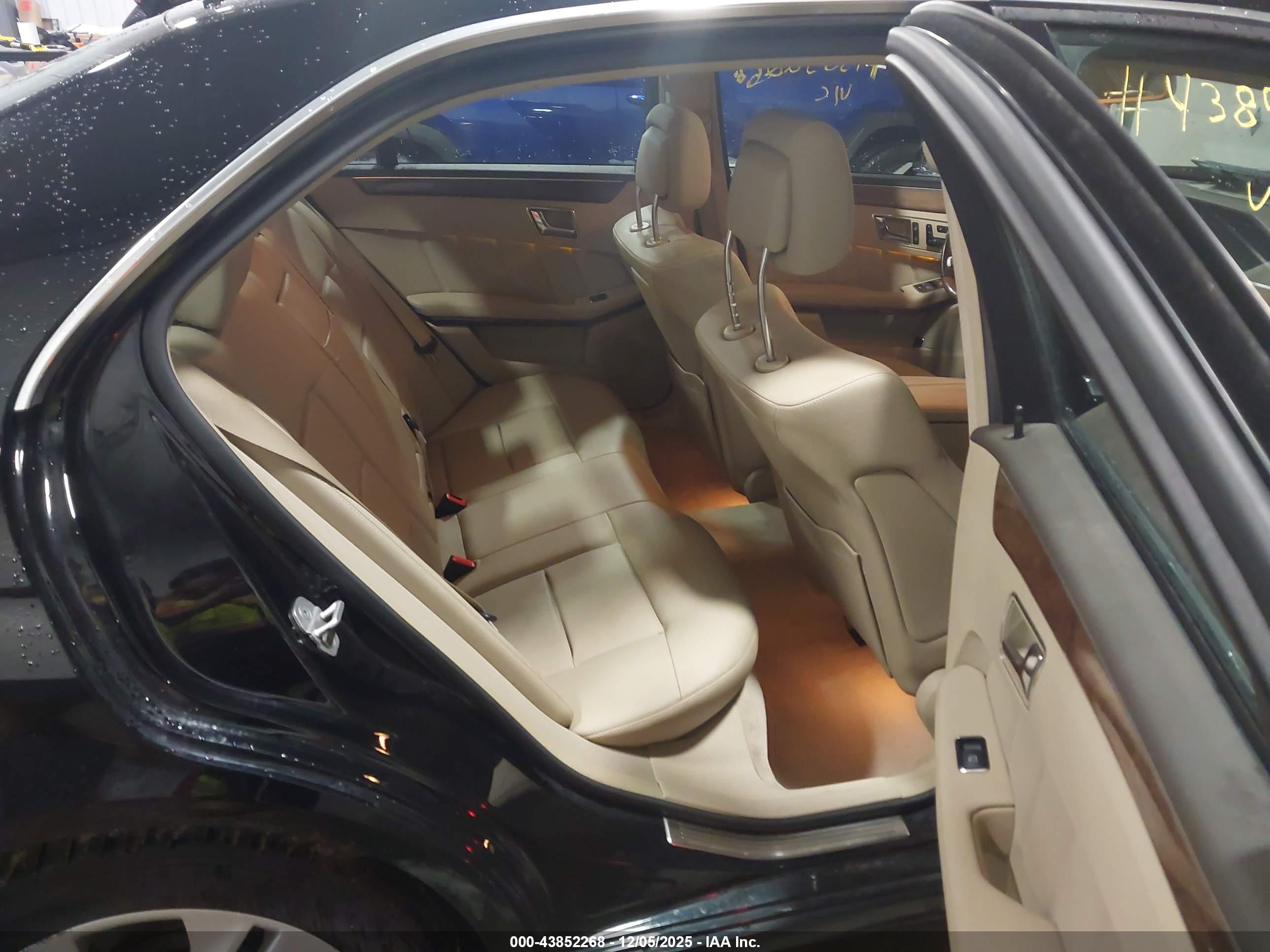 MERCEDES-BENZ E image 8