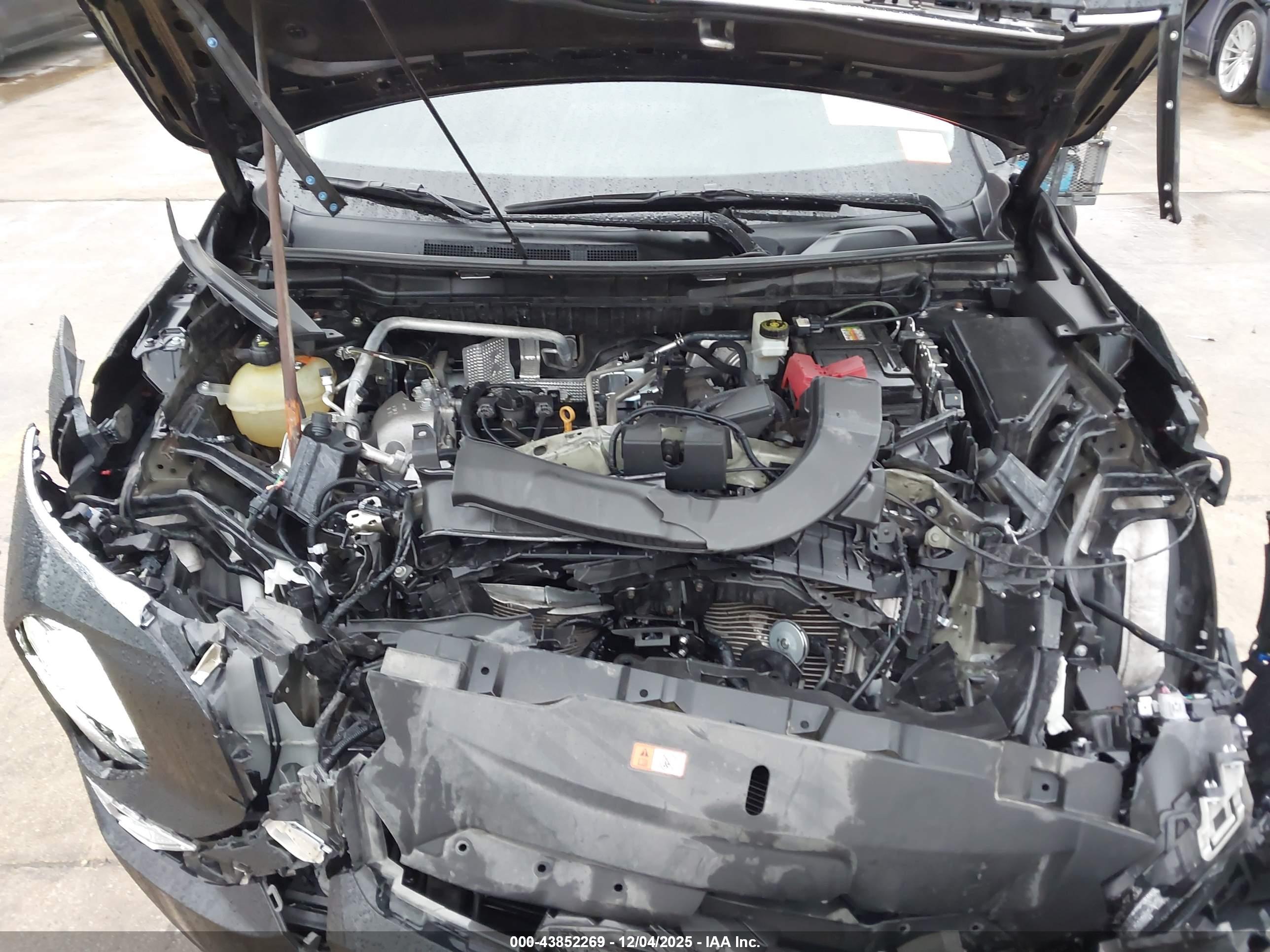 MITSUBISHI OUTLANDER image 10