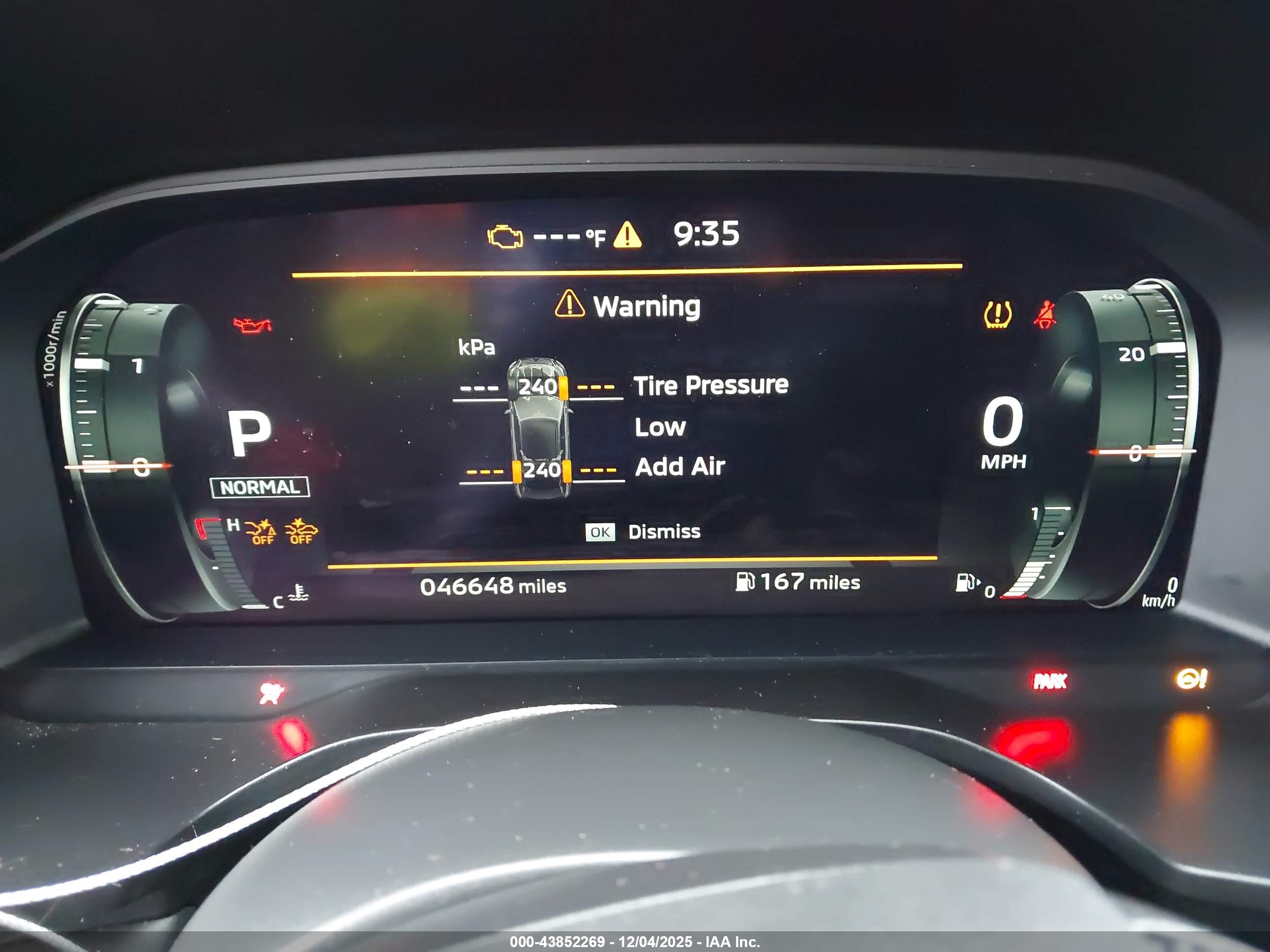 MITSUBISHI OUTLANDER image 7