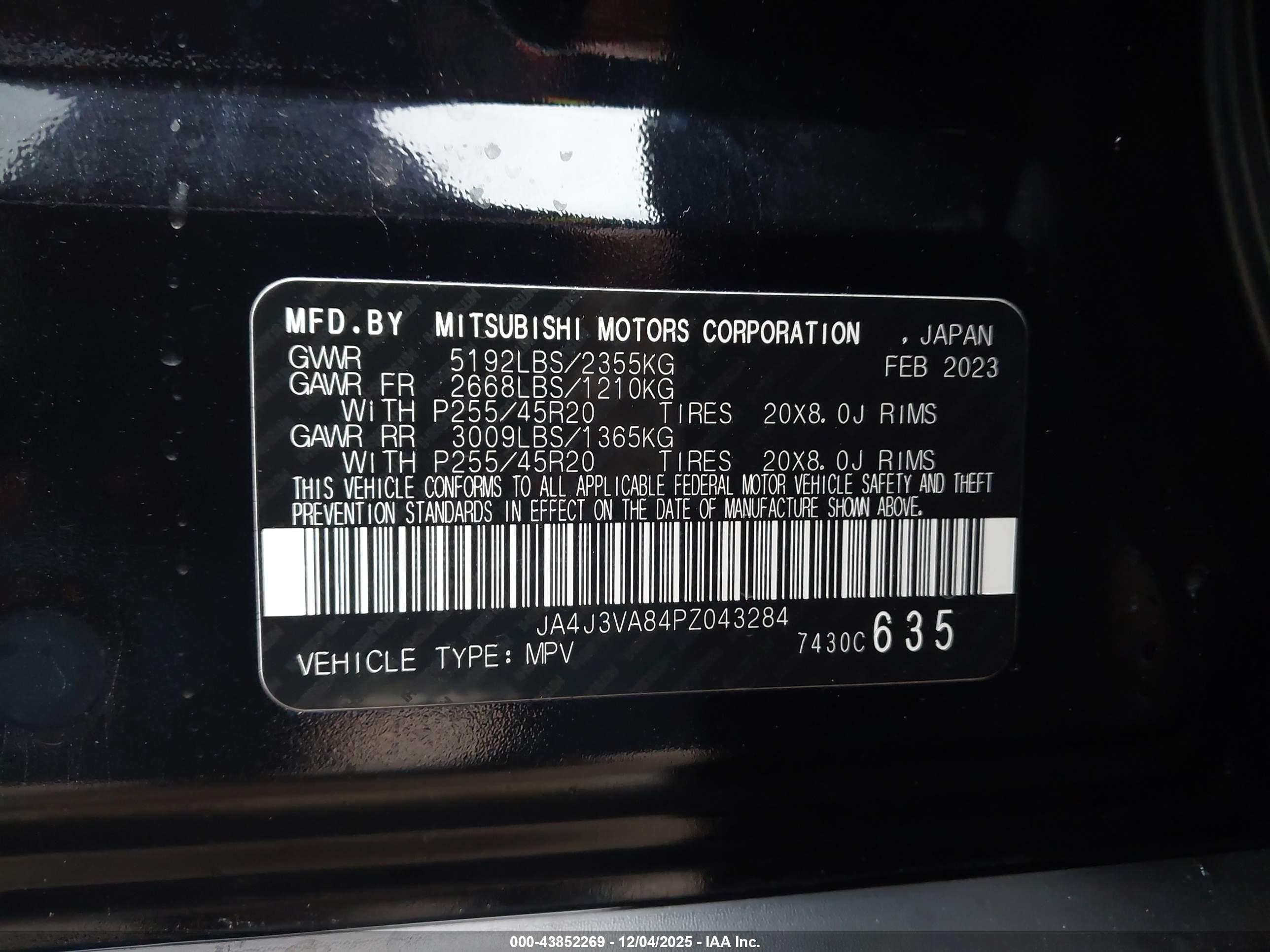 MITSUBISHI OUTLANDER image 9