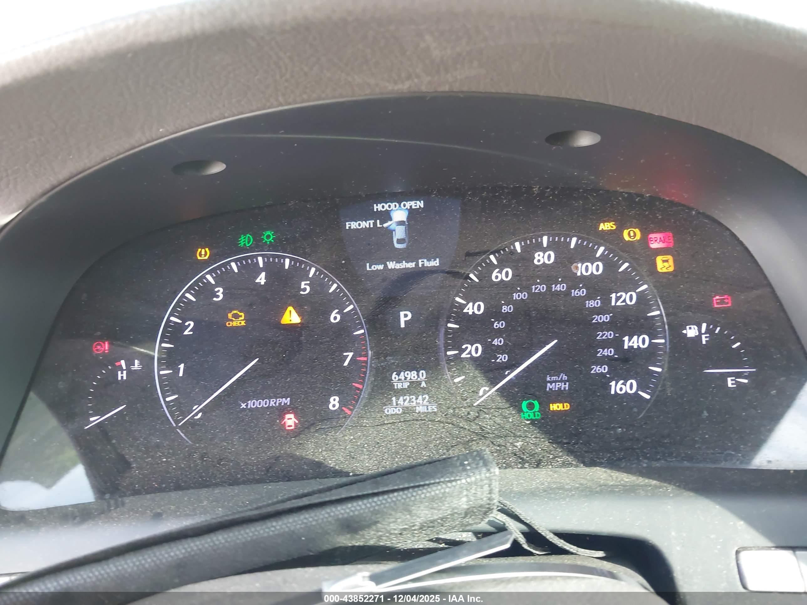 LEXUS LS image 7