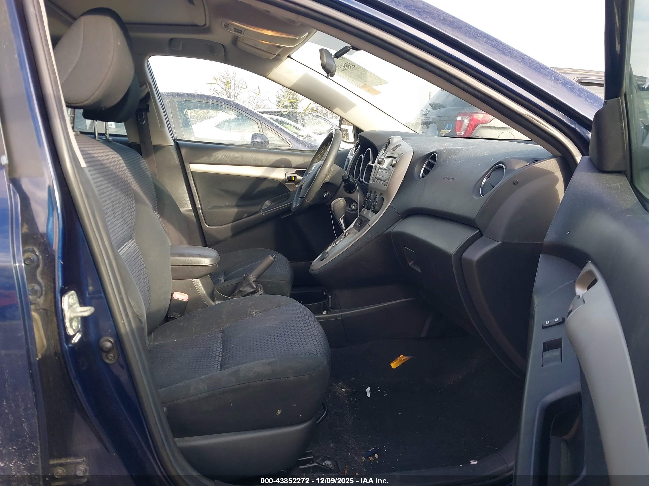 TOYOTA MATRIX image 5