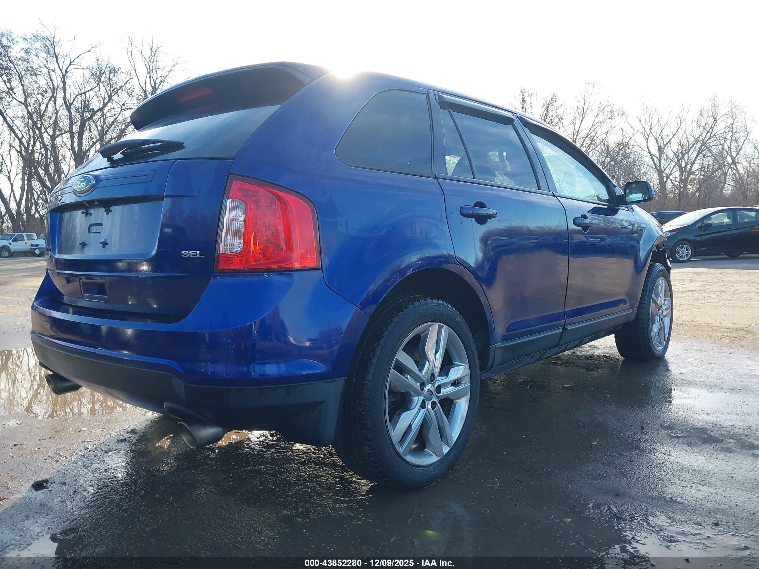 FORD EDGE image 4