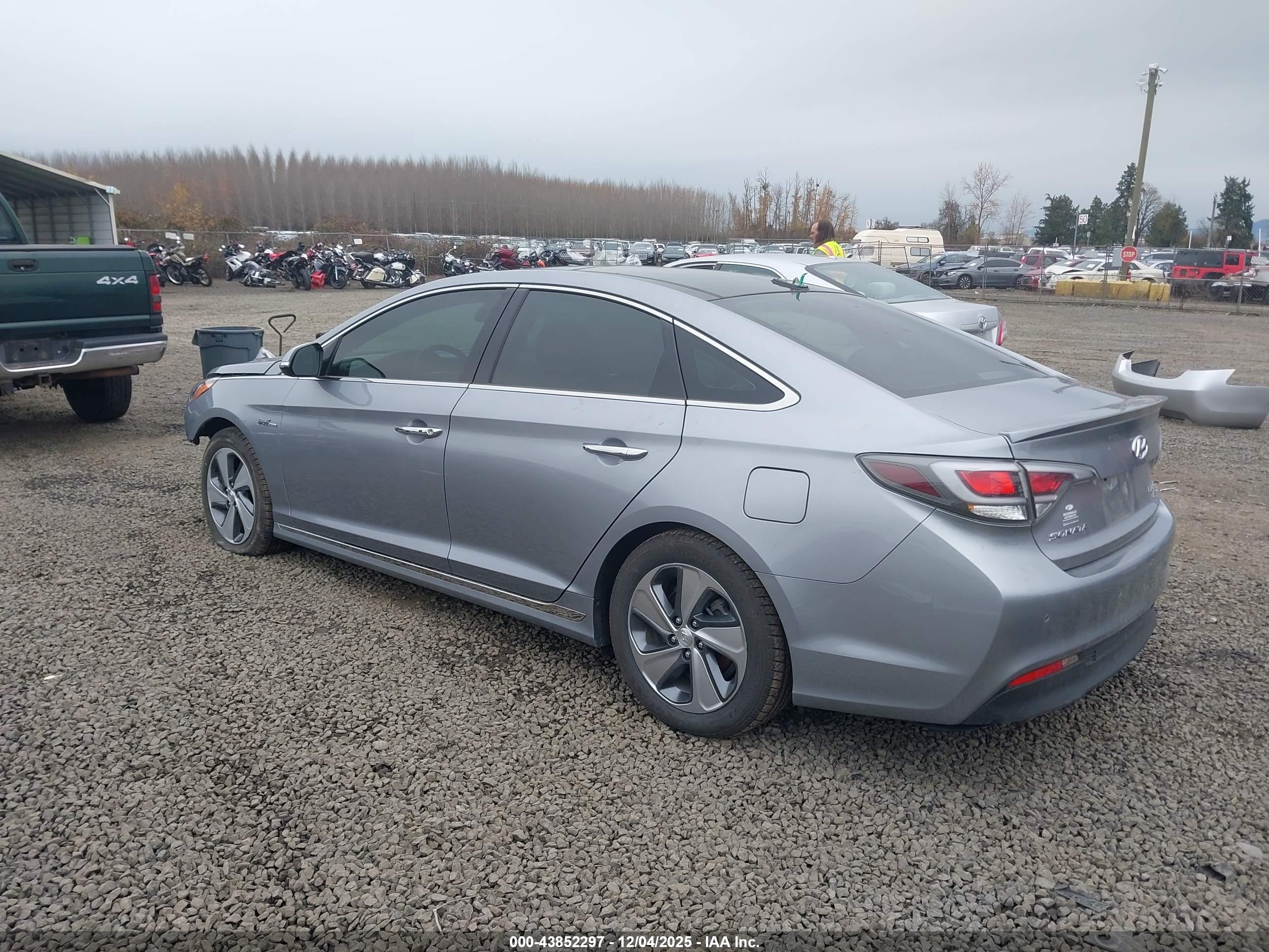 HYUNDAI SONATA image 3
