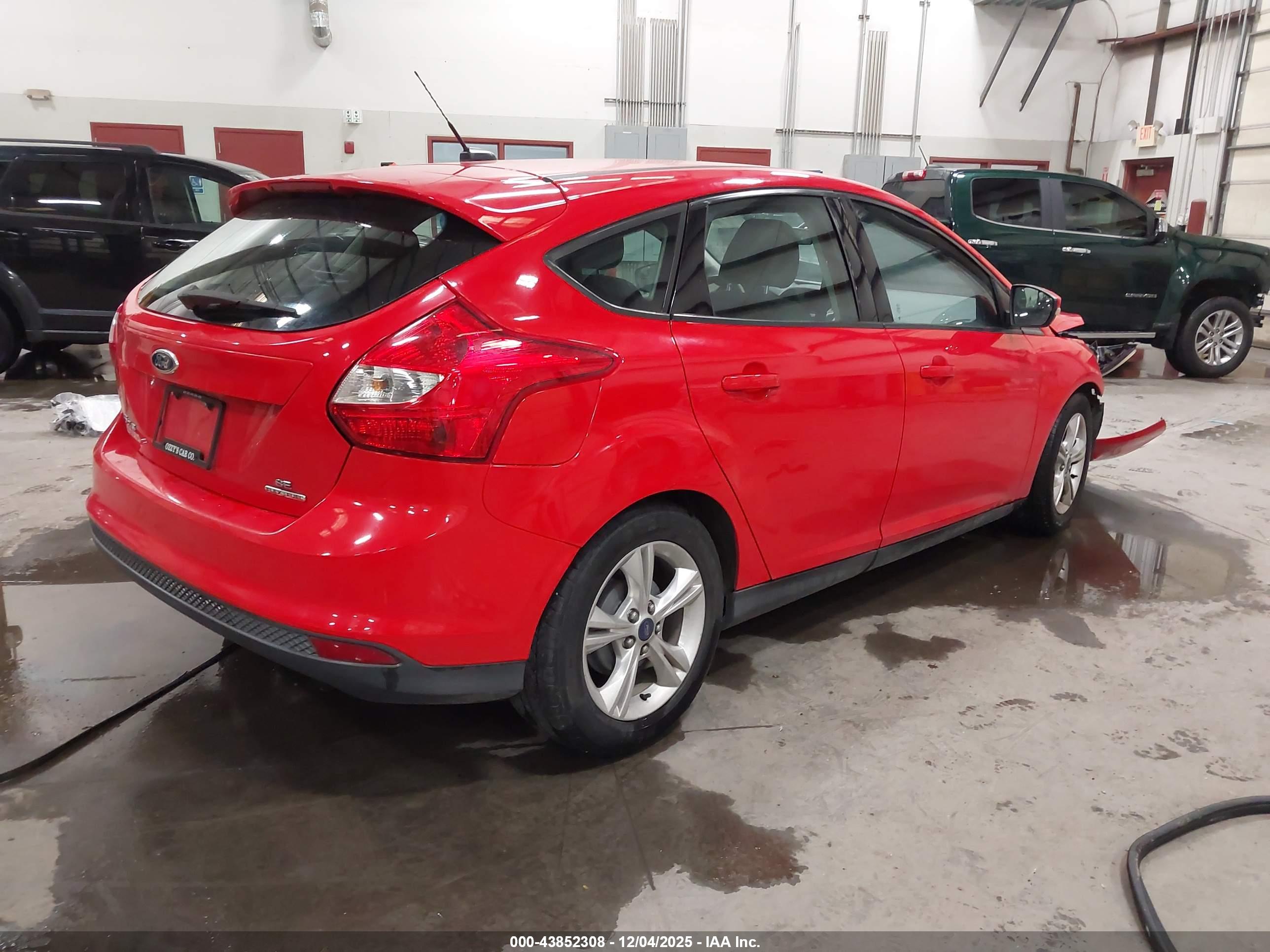 FORD FOCUS image 4