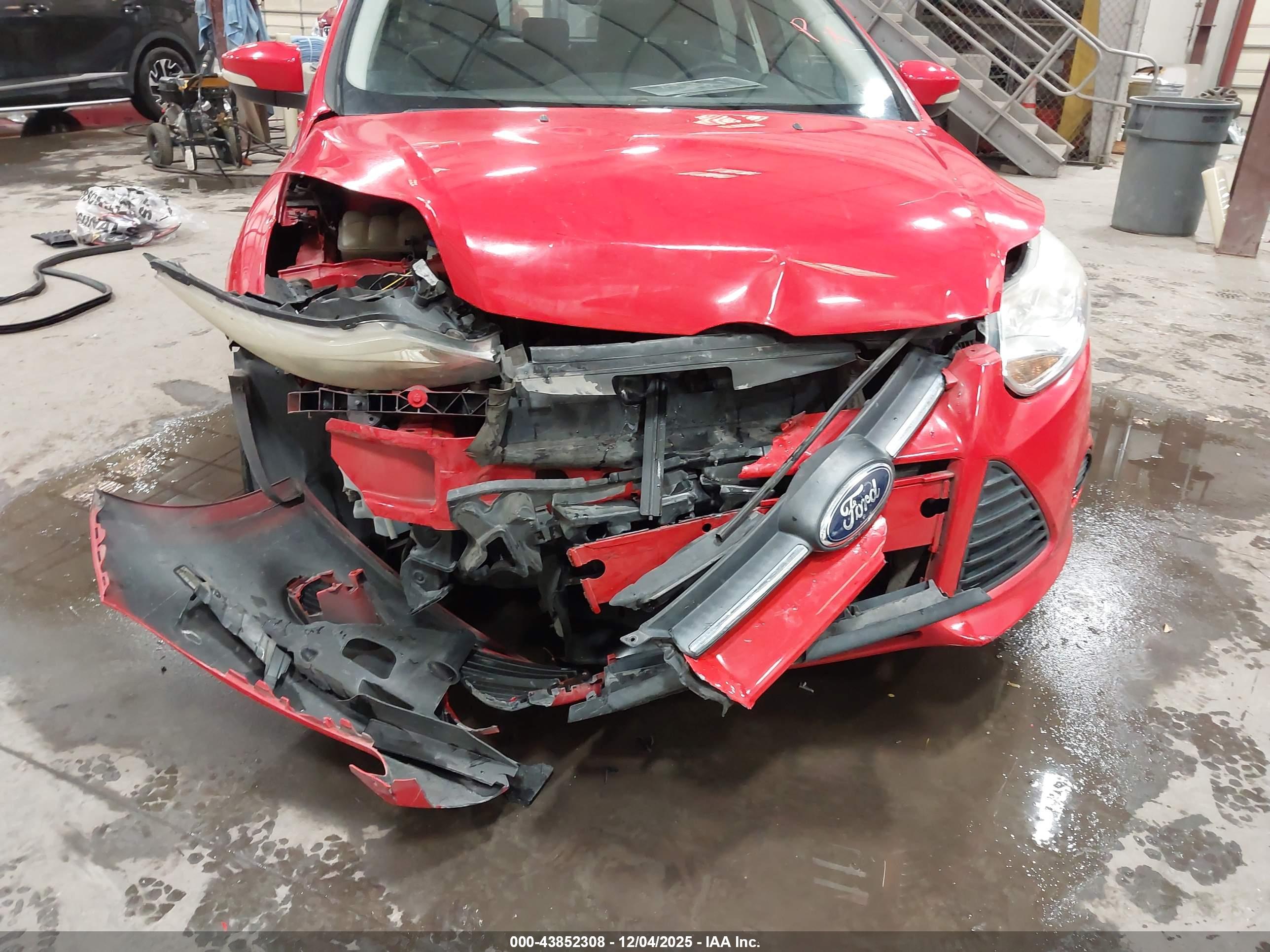 FORD FOCUS image 6