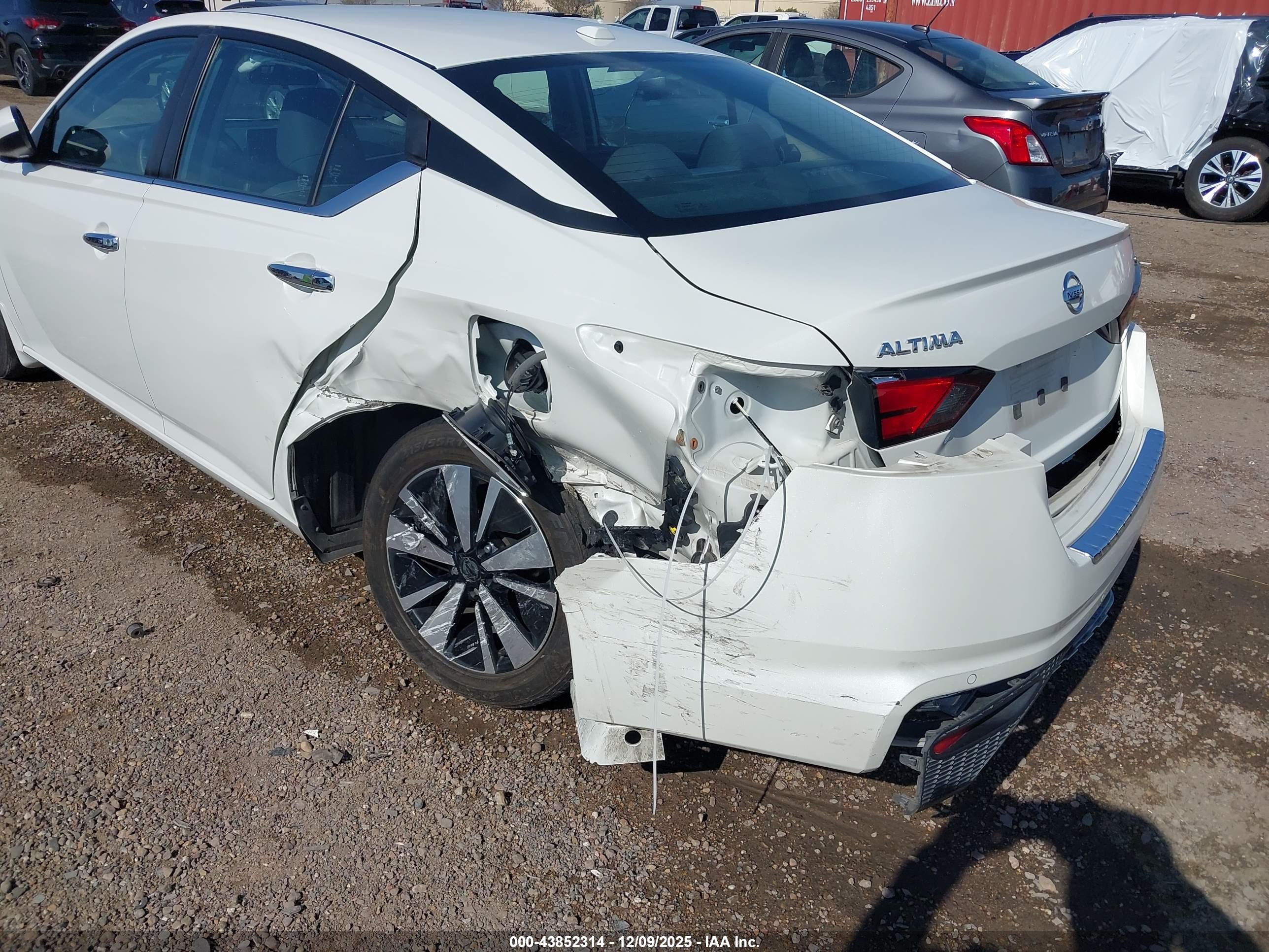 NISSAN ALTIMA image 6