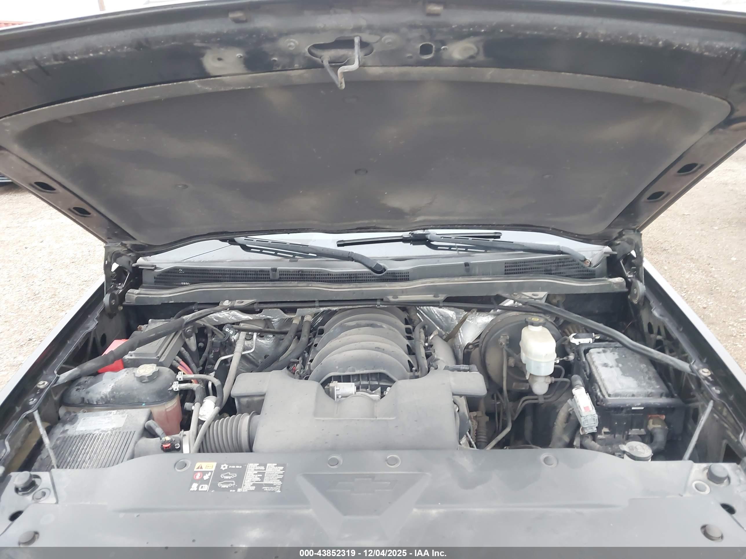 CHEVROLET SILVERADO image 10