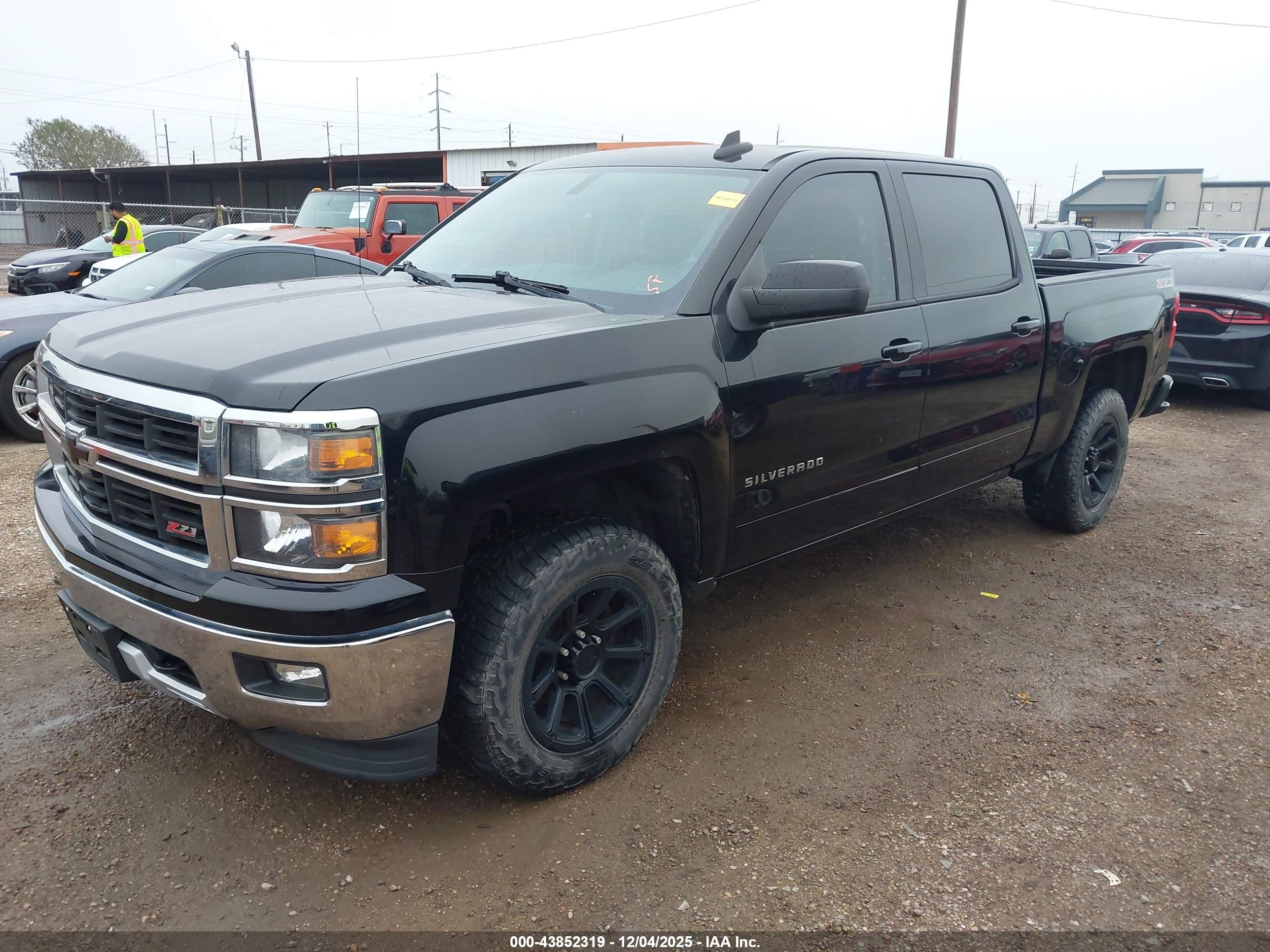 CHEVROLET SILVERADO image 2