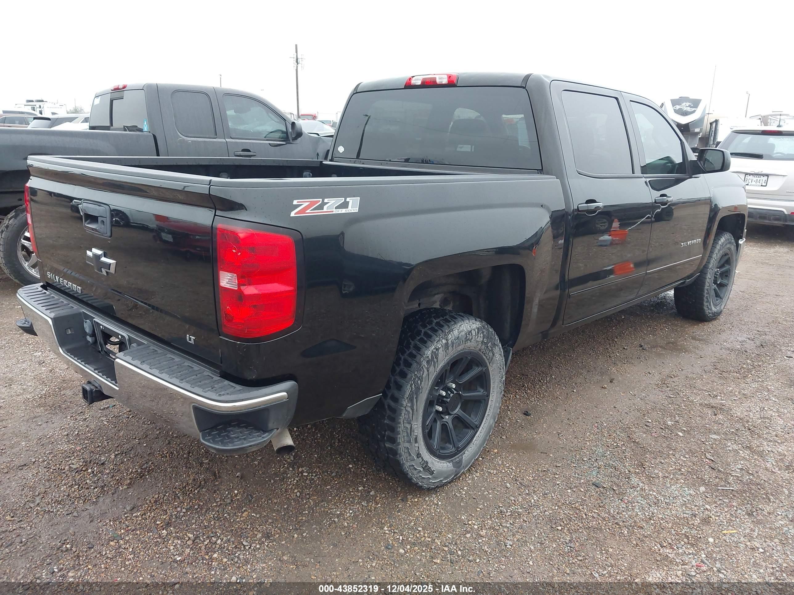 CHEVROLET SILVERADO image 4
