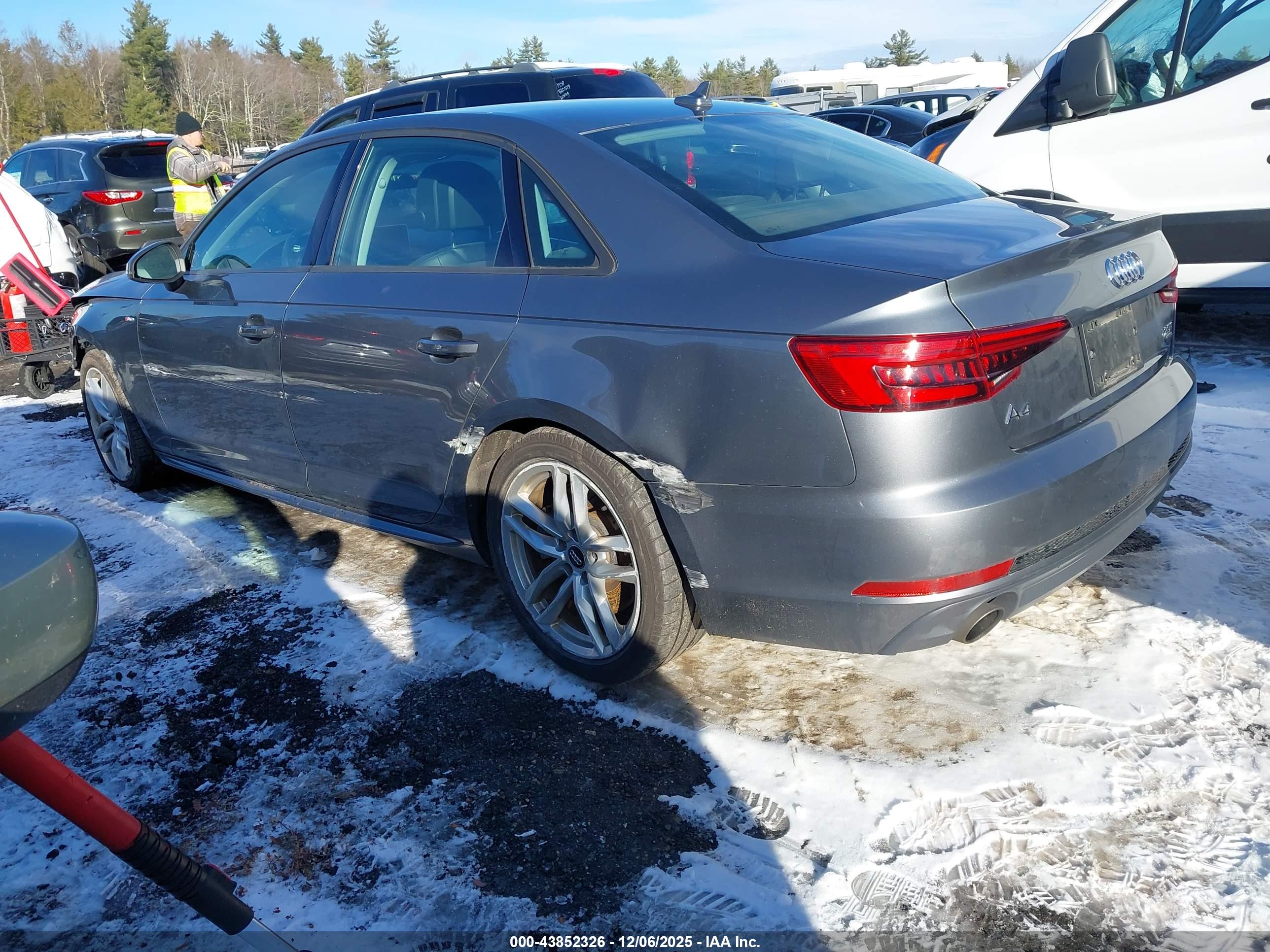 AUDI A4 image 3