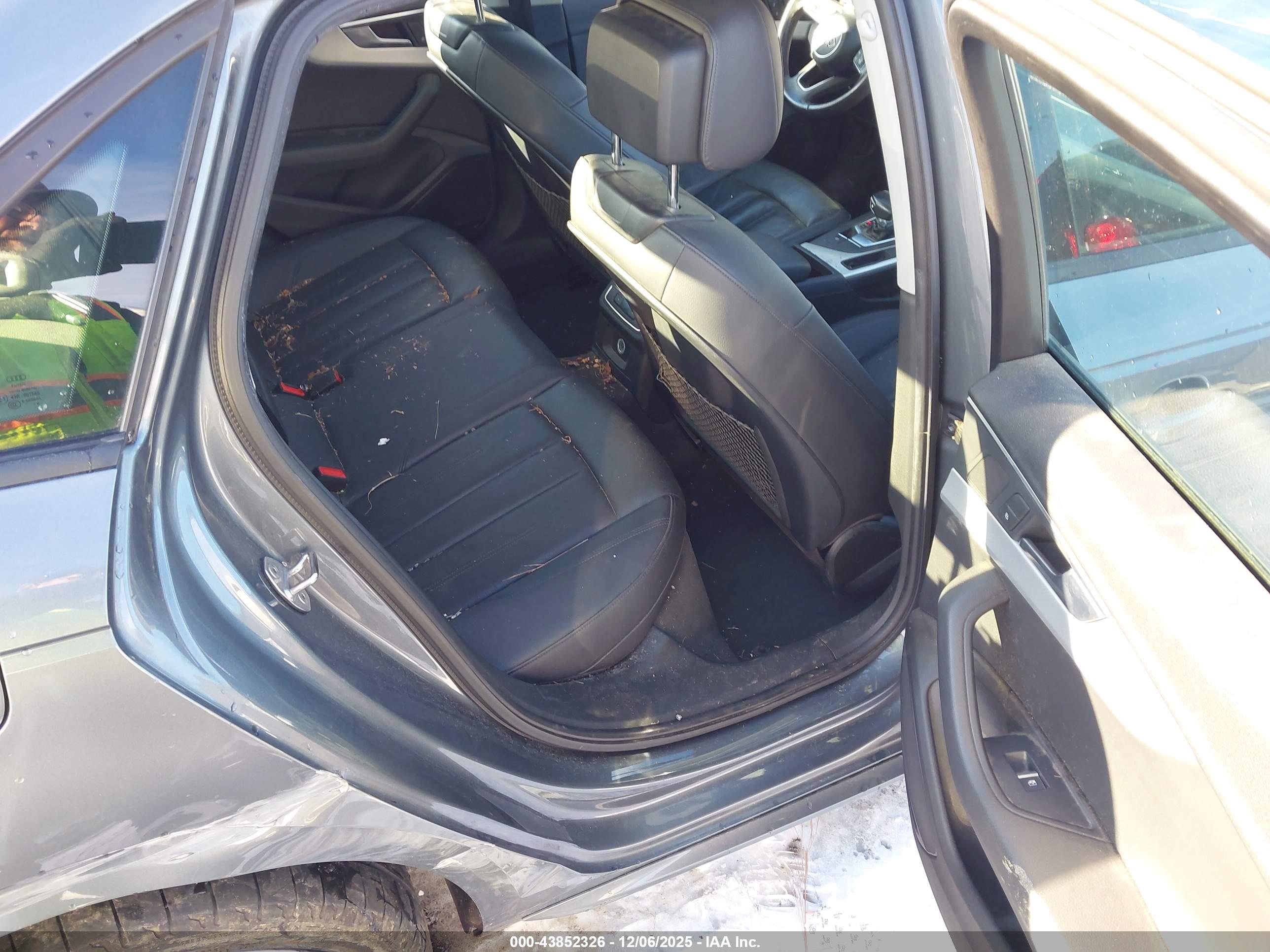 AUDI A4 image 8