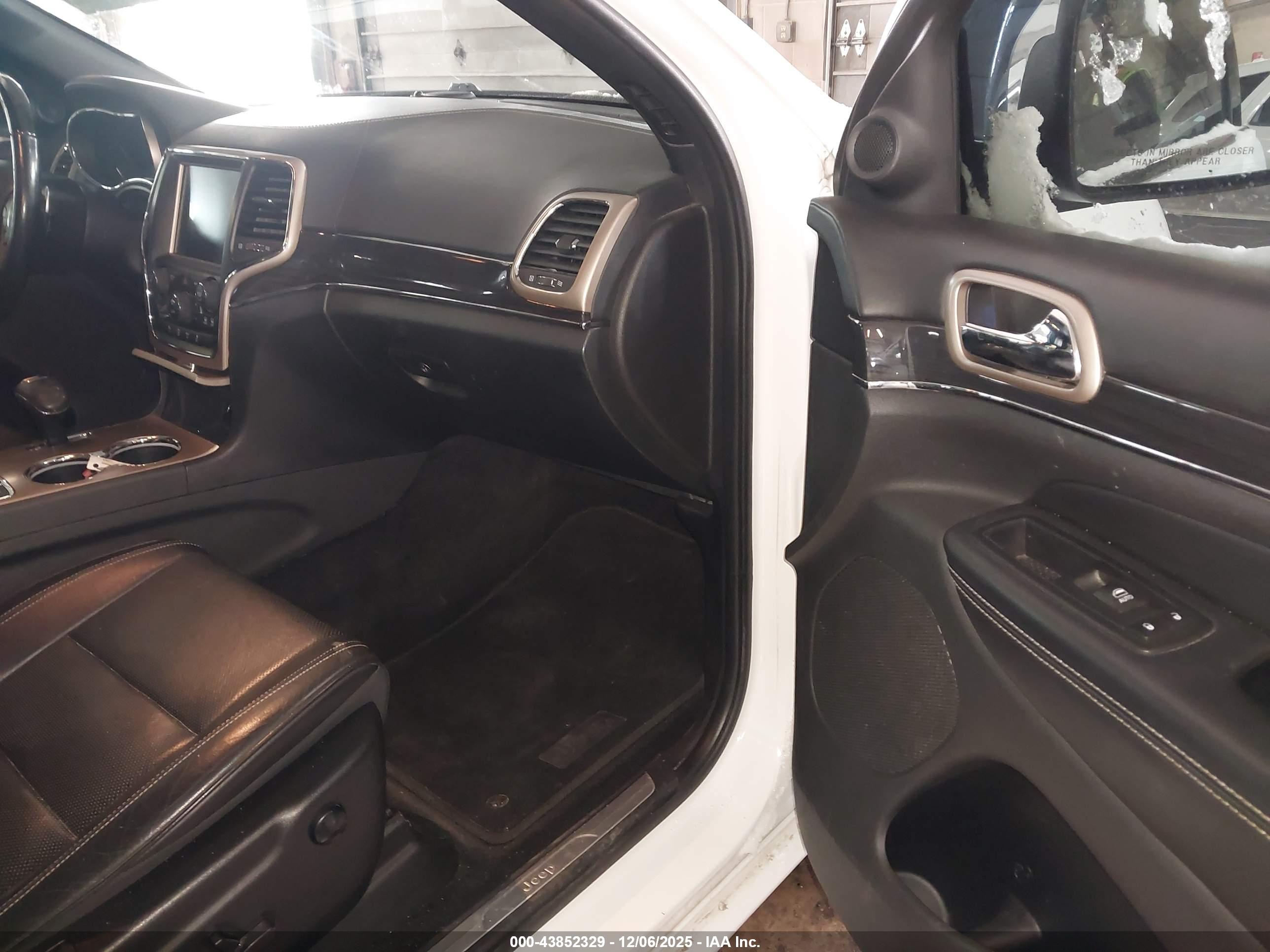 JEEP GRAND image 5