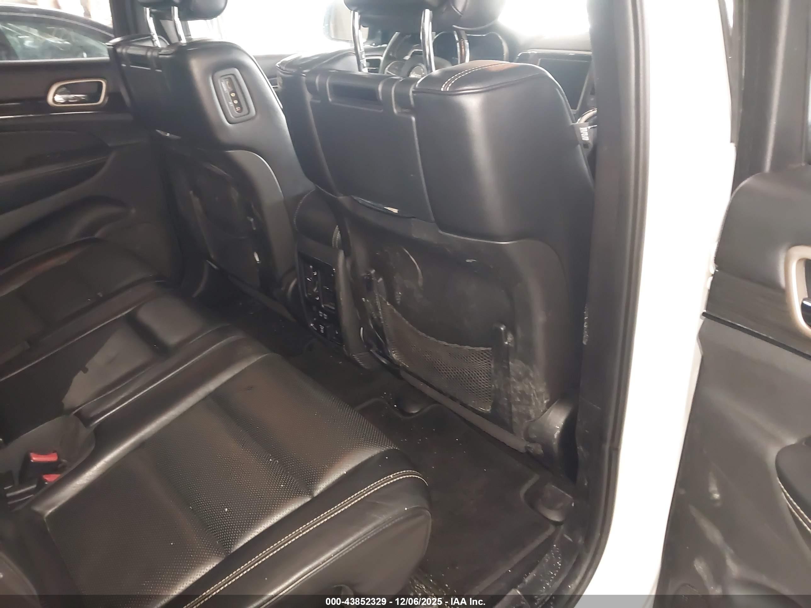 JEEP GRAND image 8