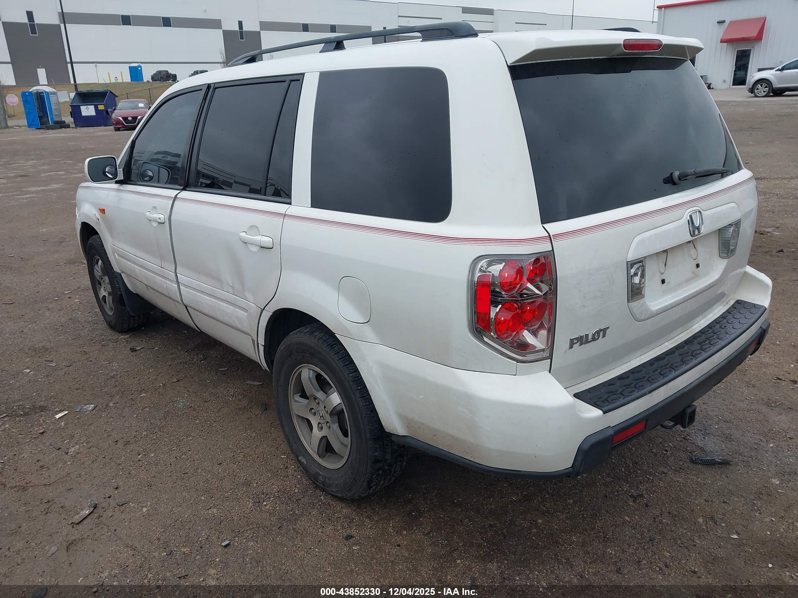 HONDA PILOT image 3