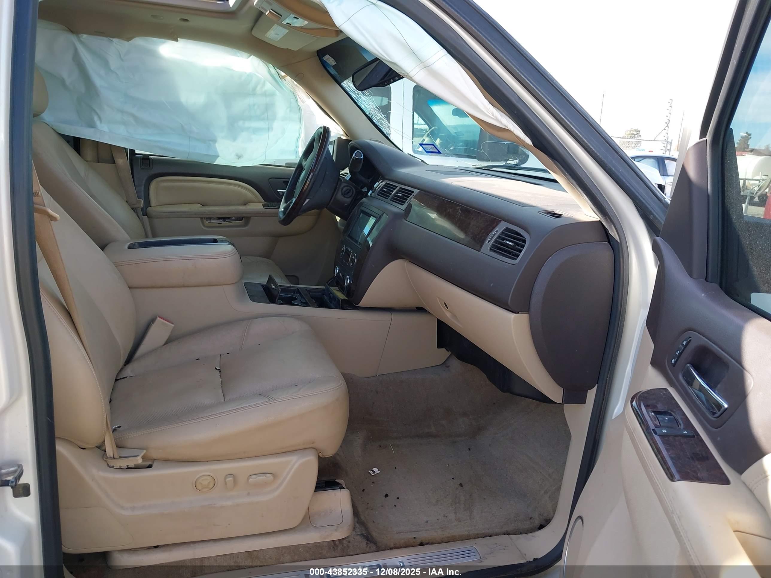 GMC YUKON image 5