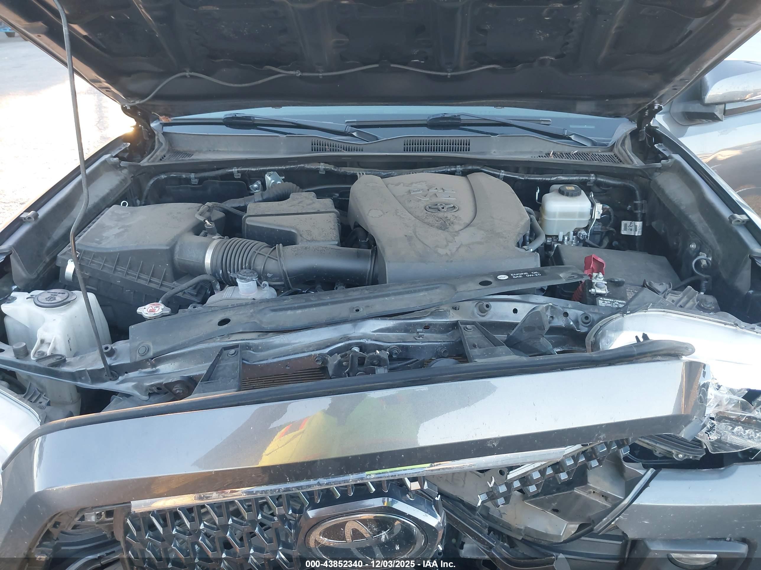 TOYOTA TACOMA image 10