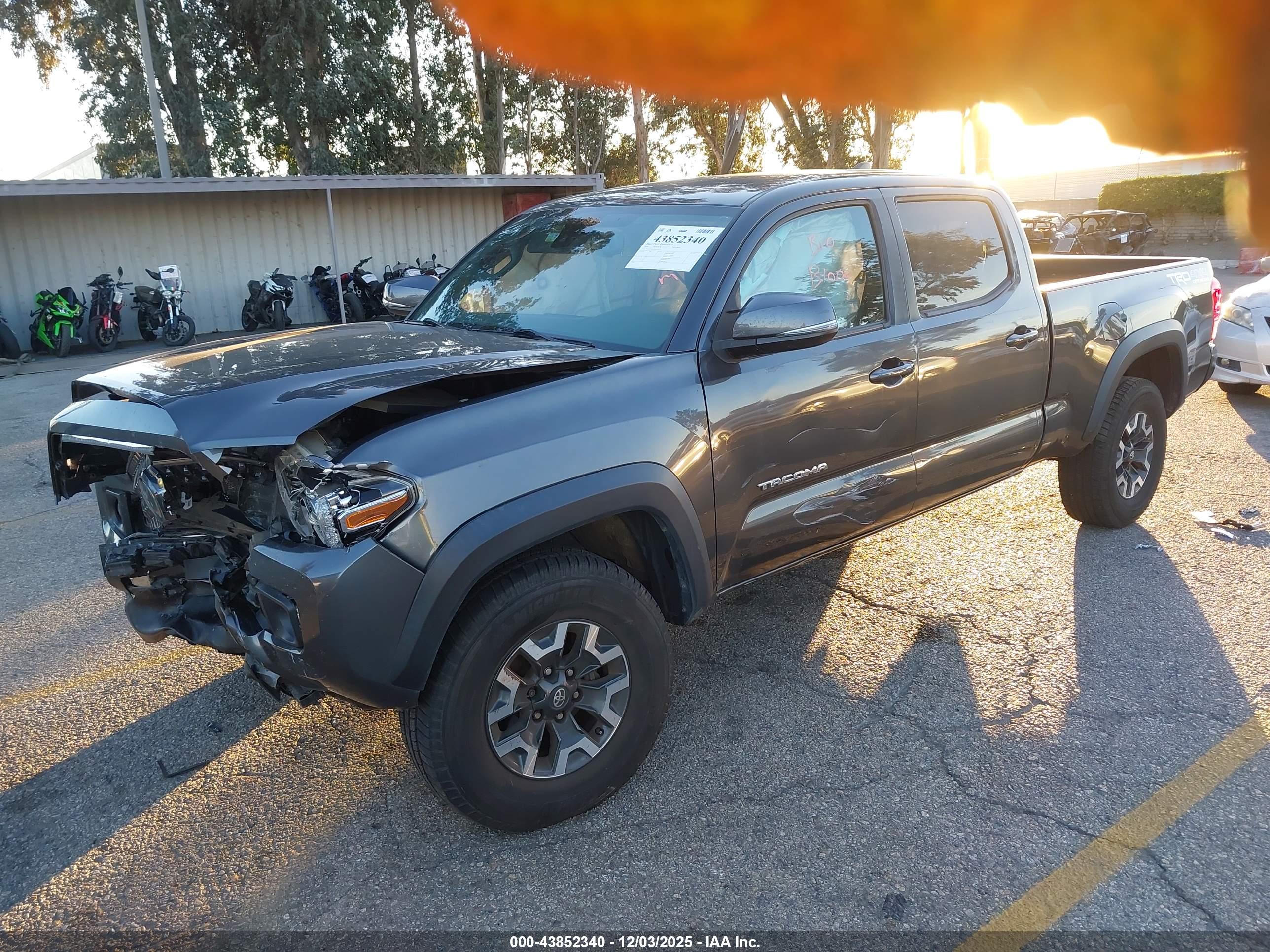 TOYOTA TACOMA image 2