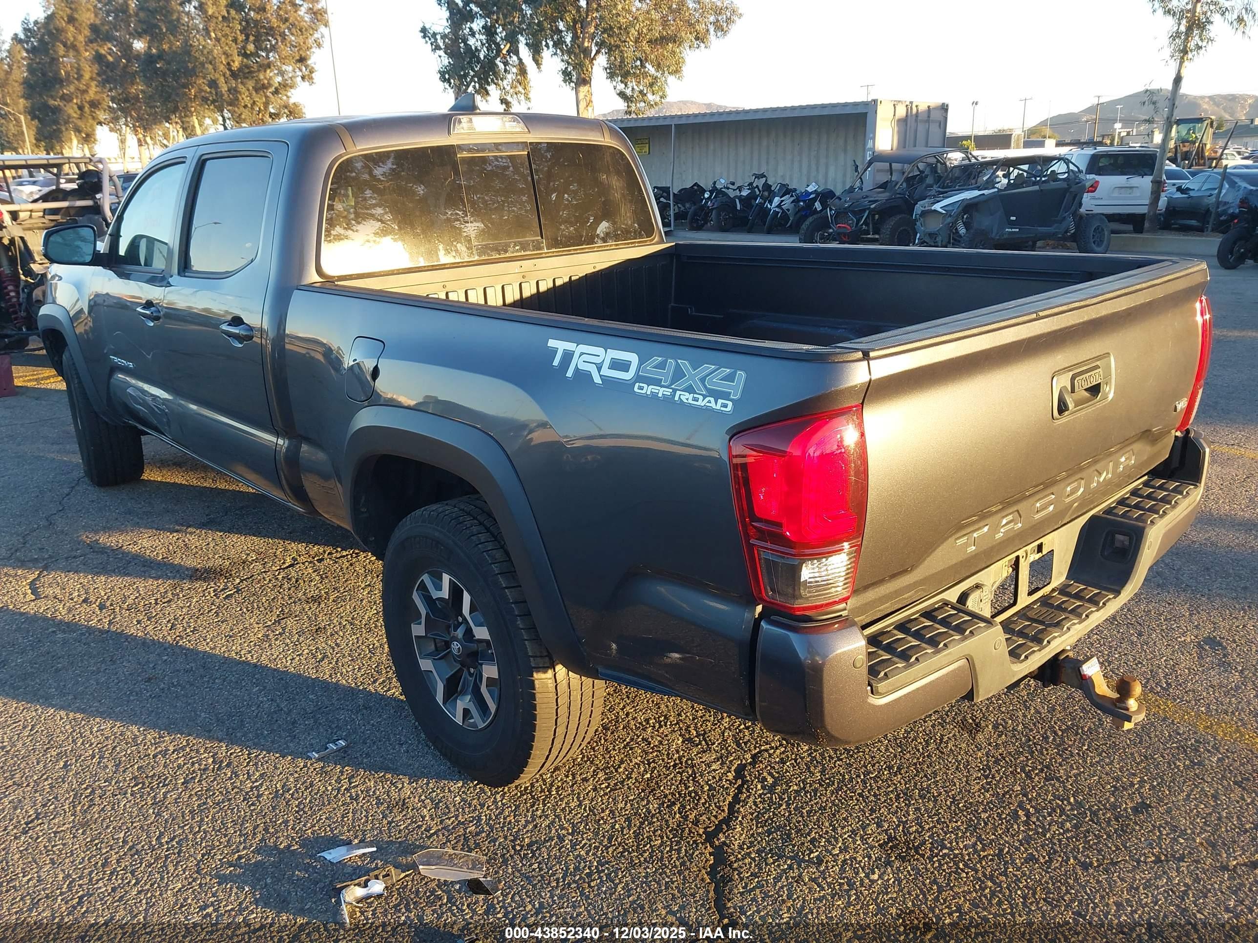 TOYOTA TACOMA image 3