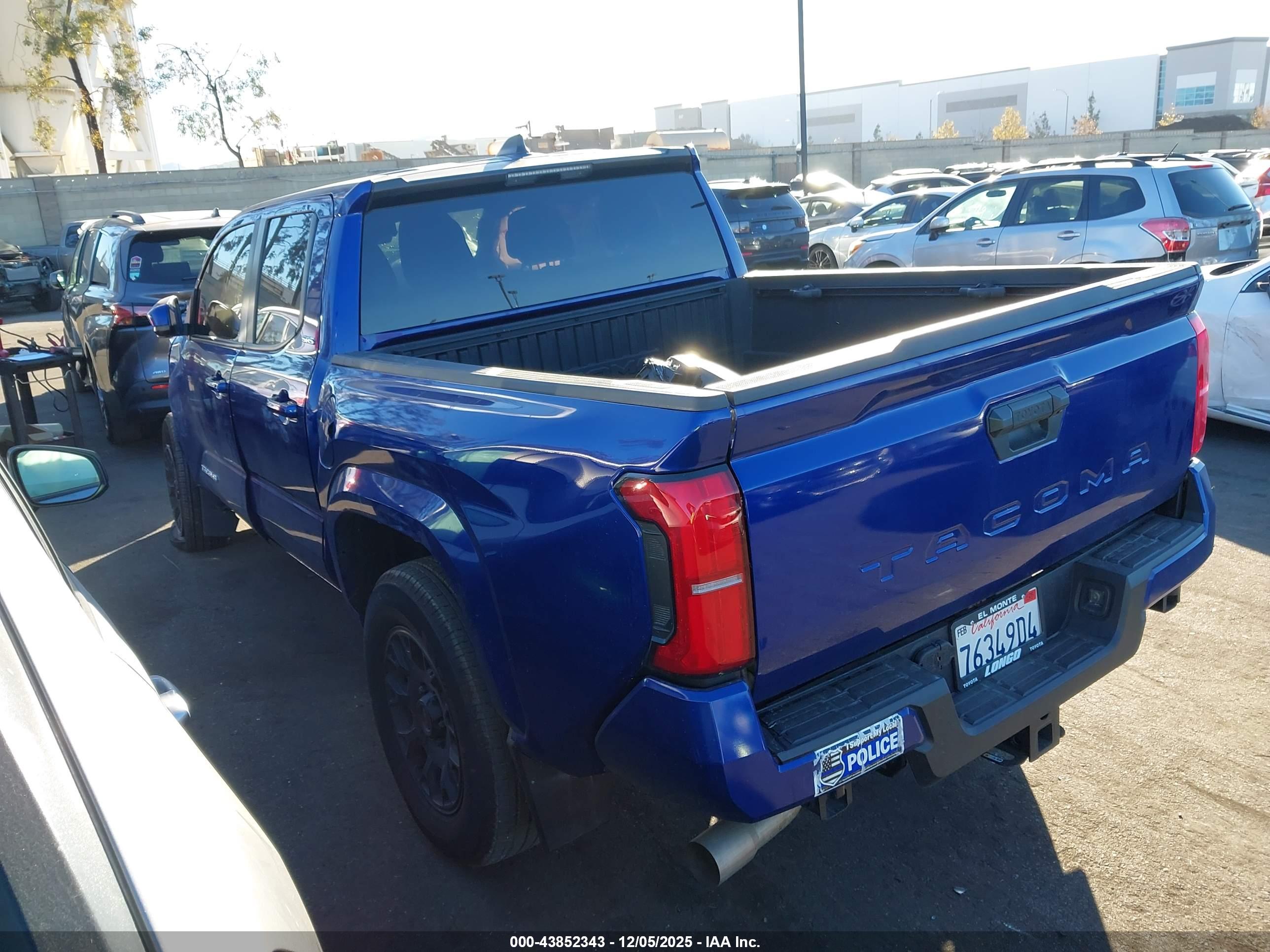 TOYOTA TACOMA image 3