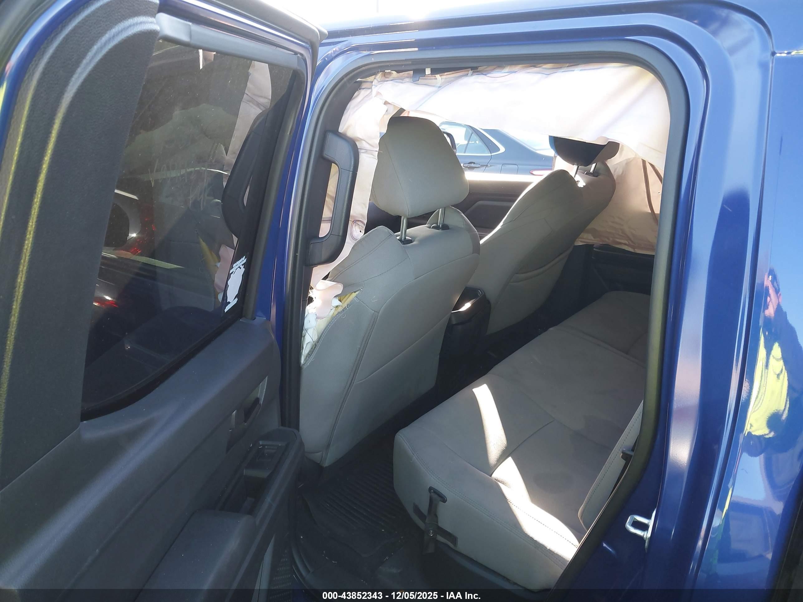 TOYOTA TACOMA image 8