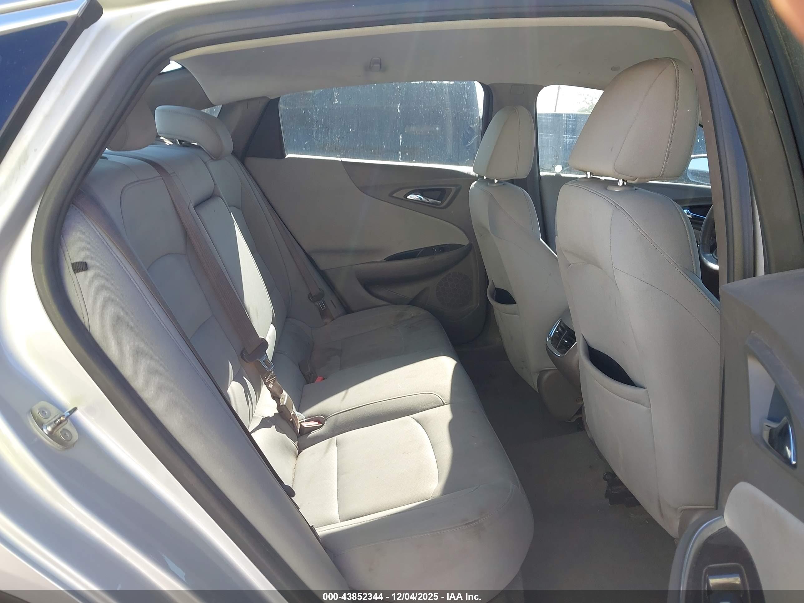 CHEVROLET MALIBU image 8