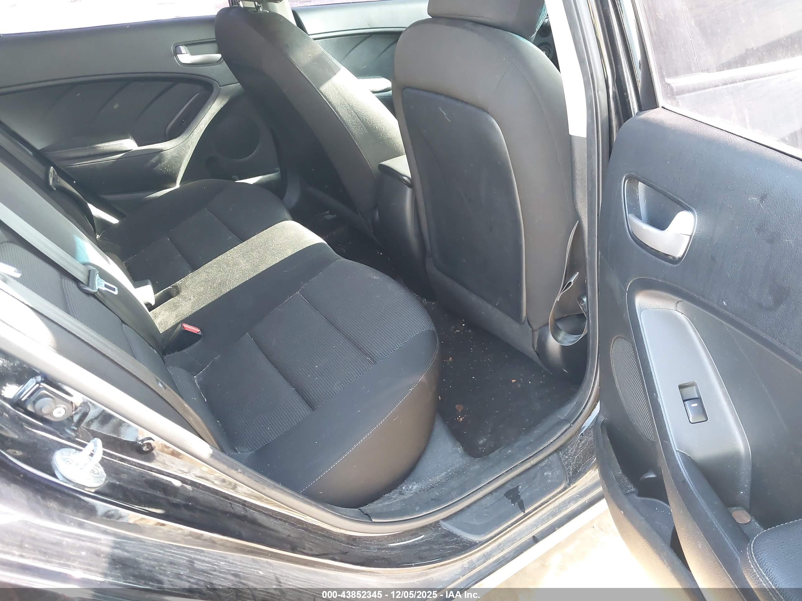 KIA FORTE image 8