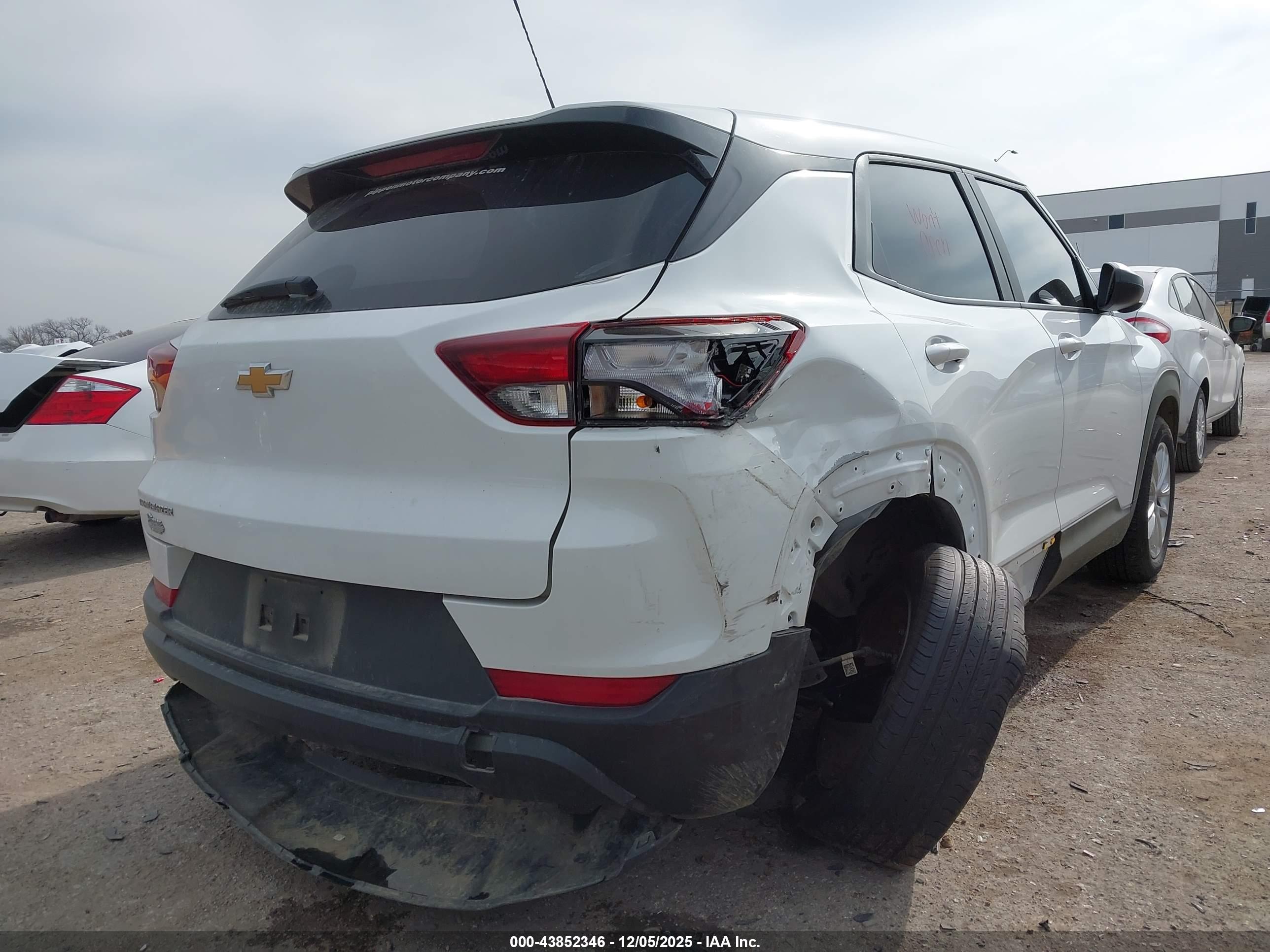 CHEVROLET TRAILBLAZER image 6
