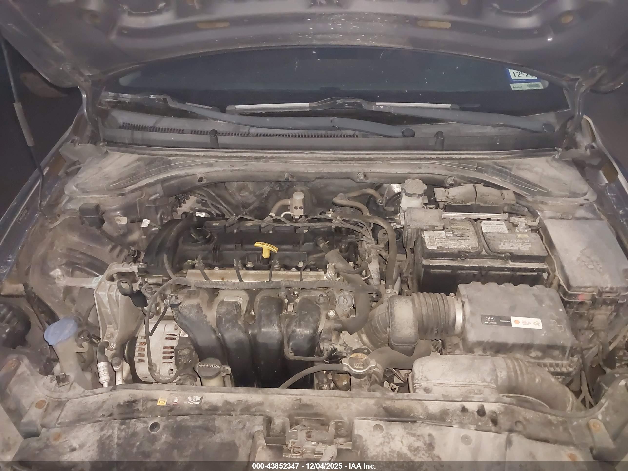 HYUNDAI ELANTRA image 10