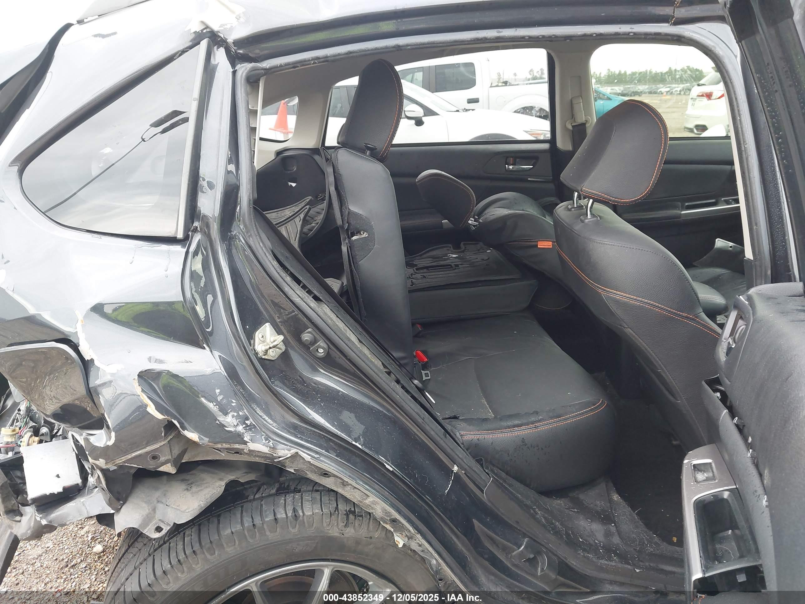 SUBARU CROSSTREK image 8