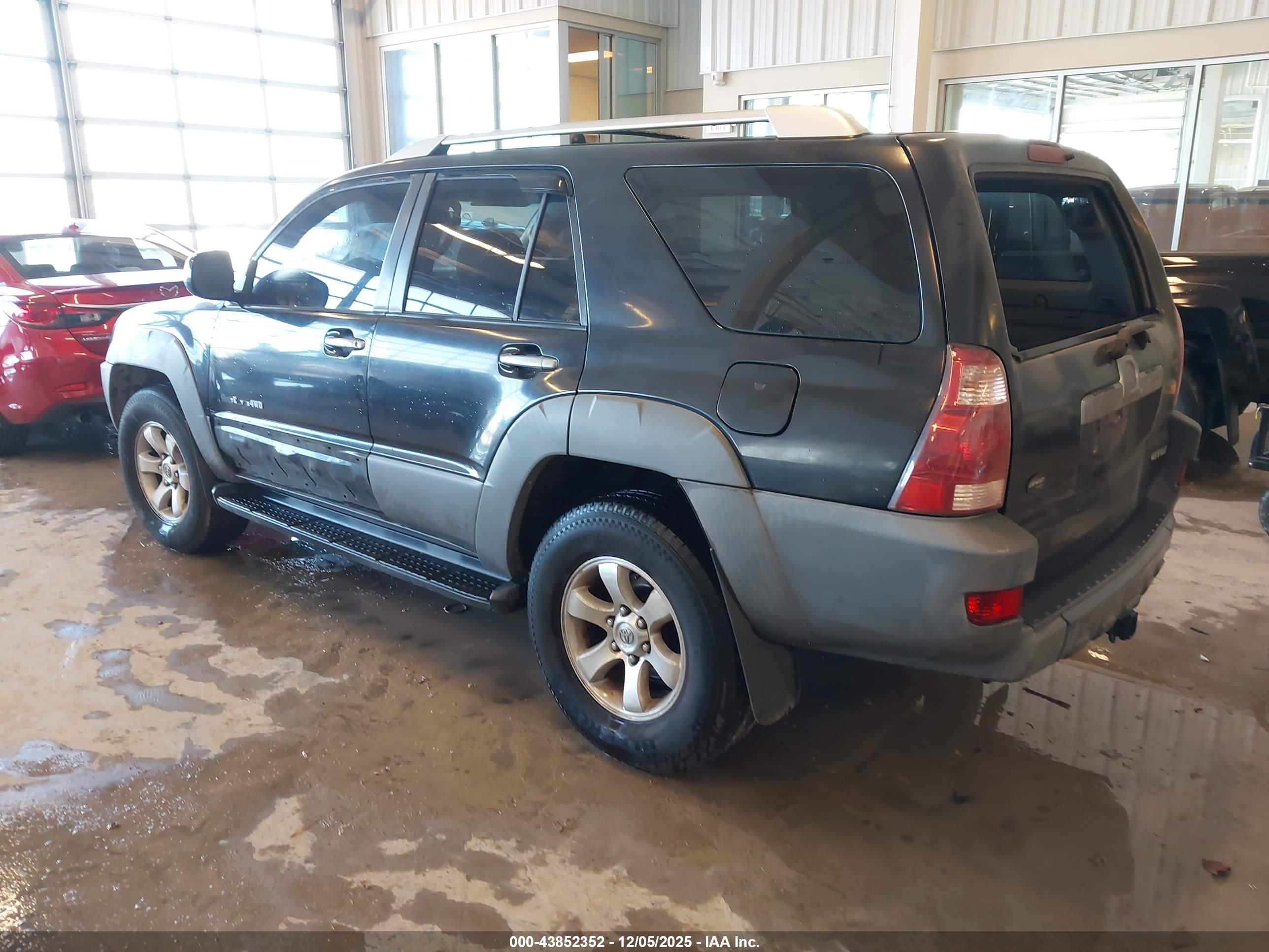TOYOTA 4RUNNER image 3