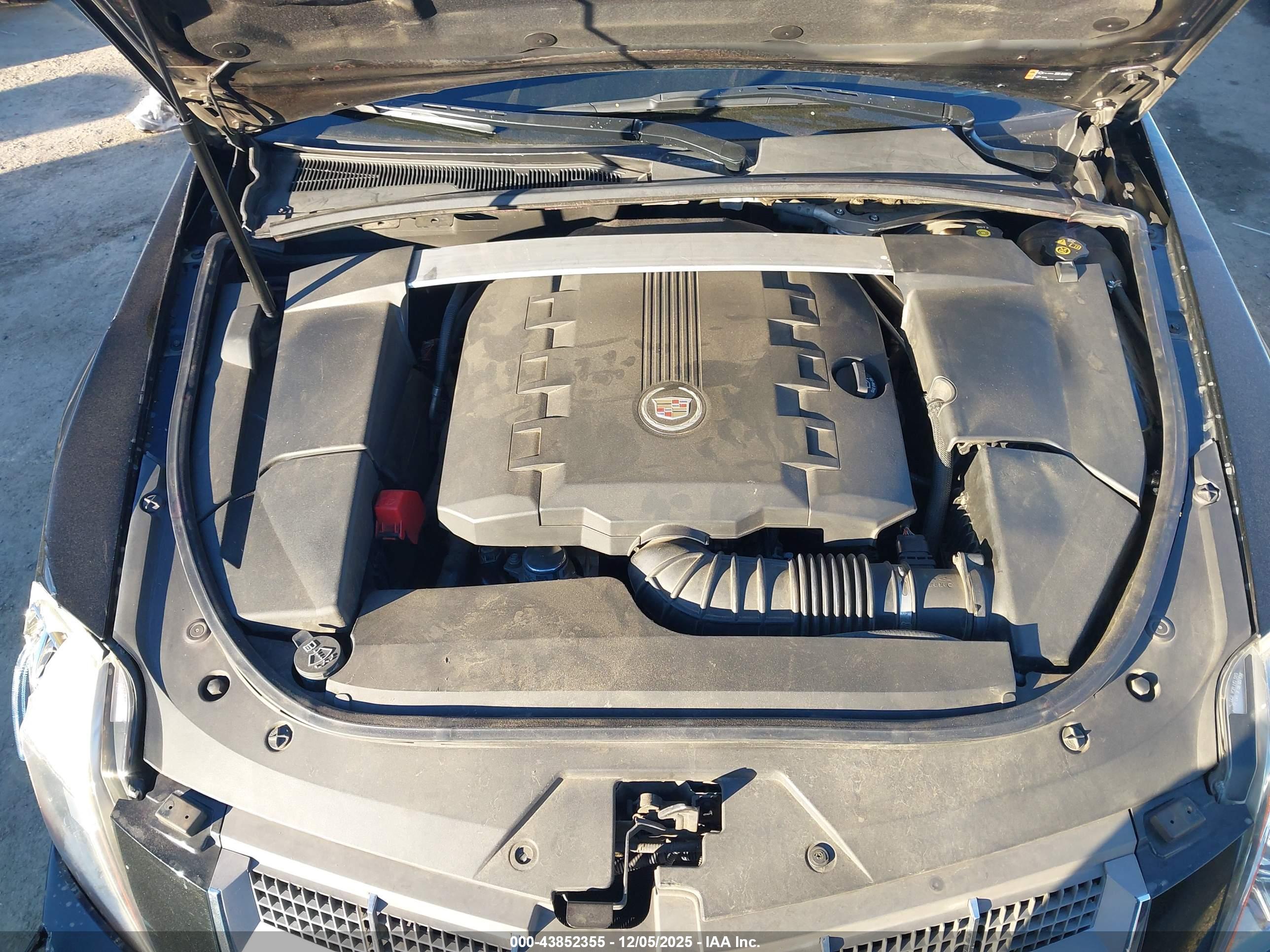 CADILLAC CTS image 10
