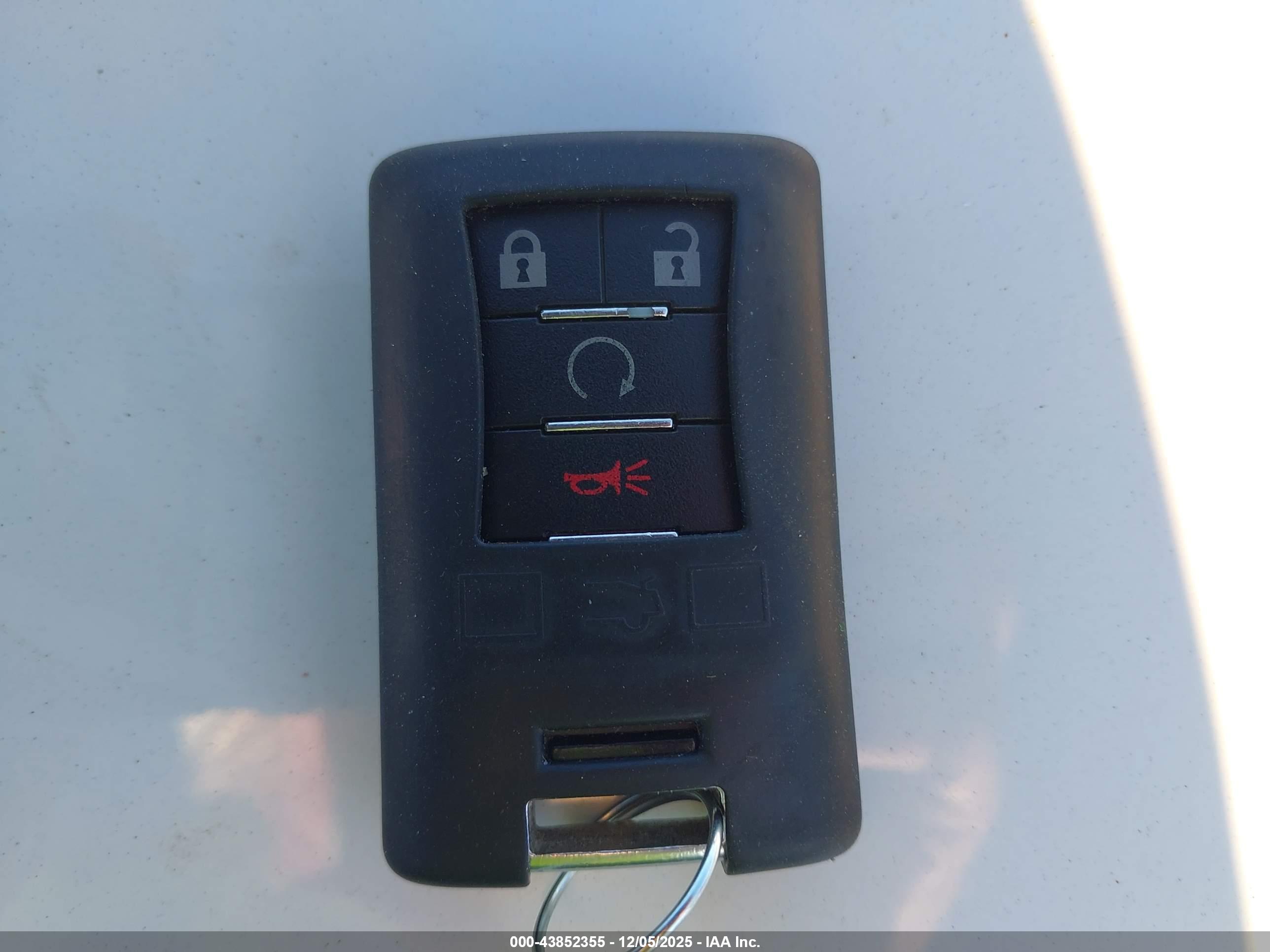 CADILLAC CTS image 11