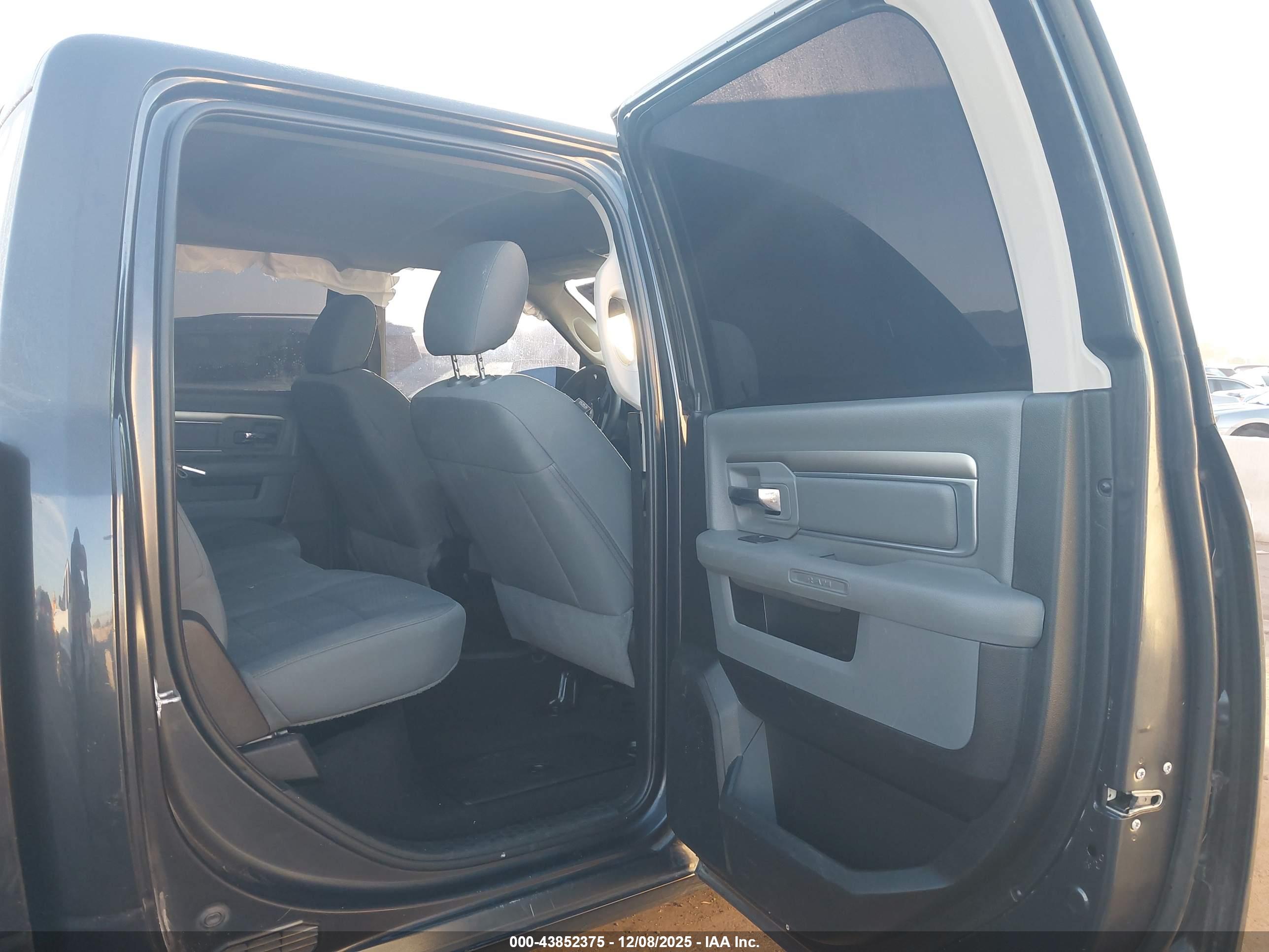 RAM 1500 image 8