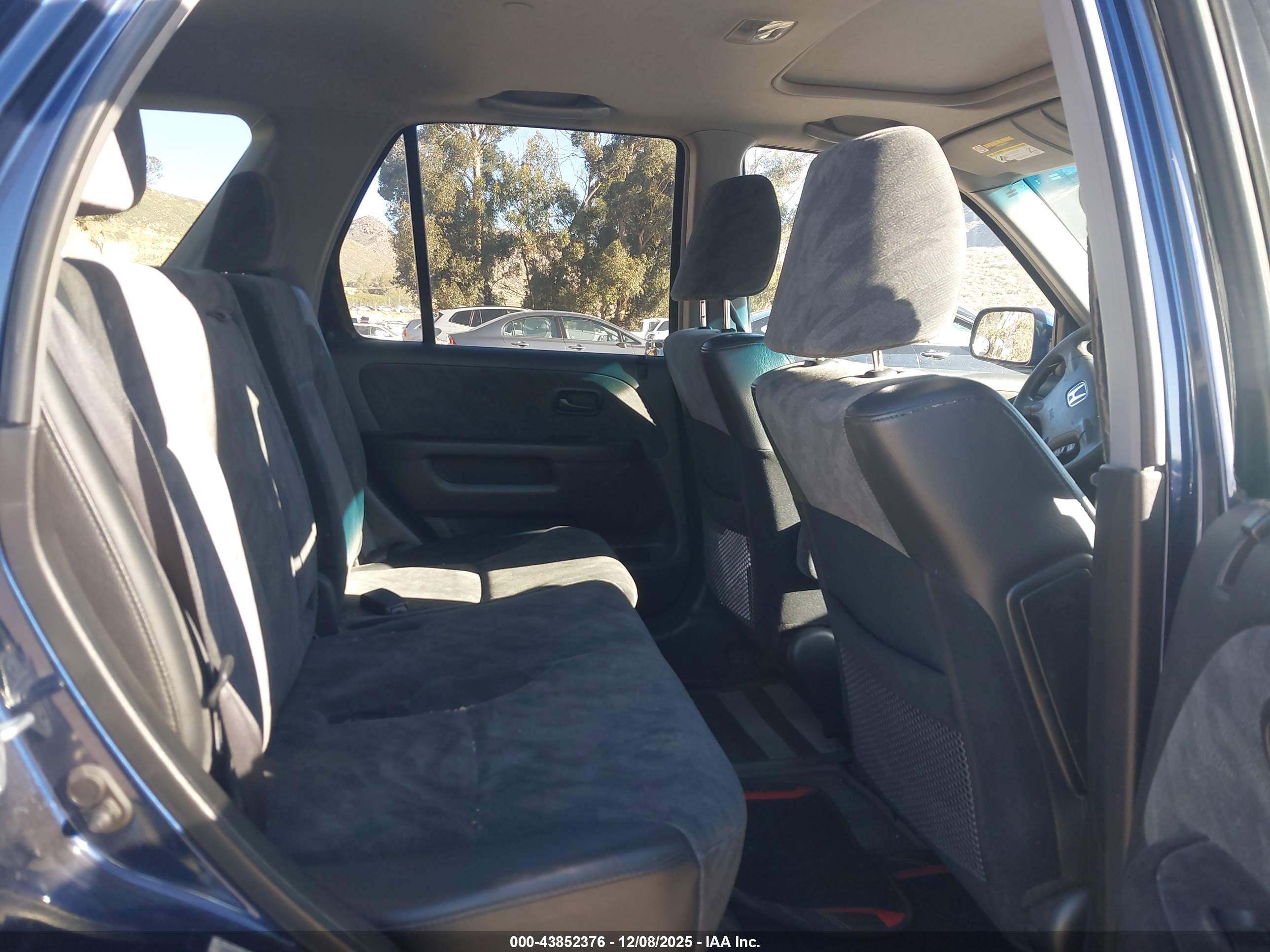 HONDA CR-V image 8
