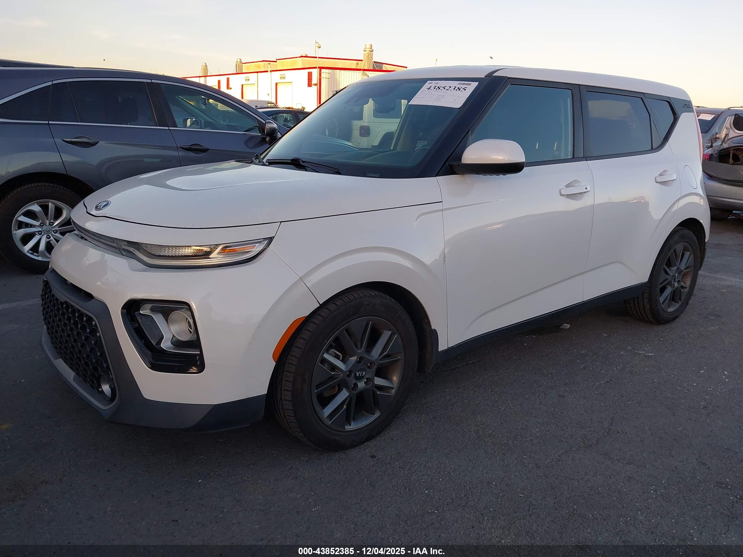 KIA SOUL image 2