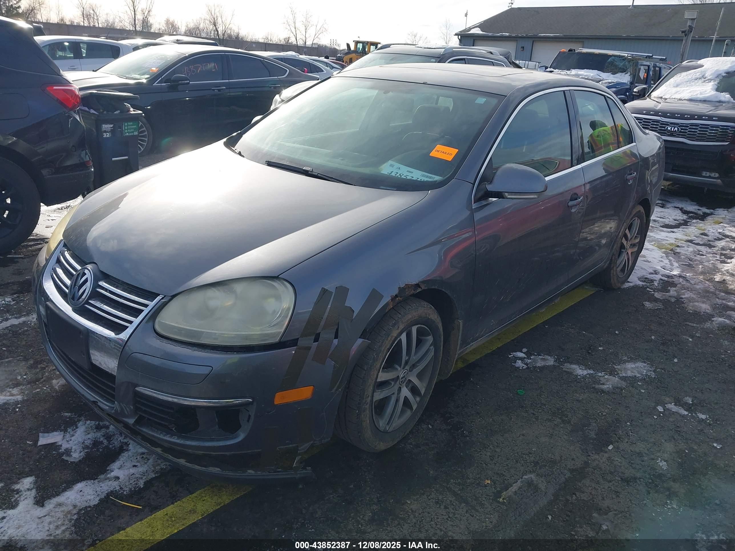 VOLKSWAGEN JETTA image 2