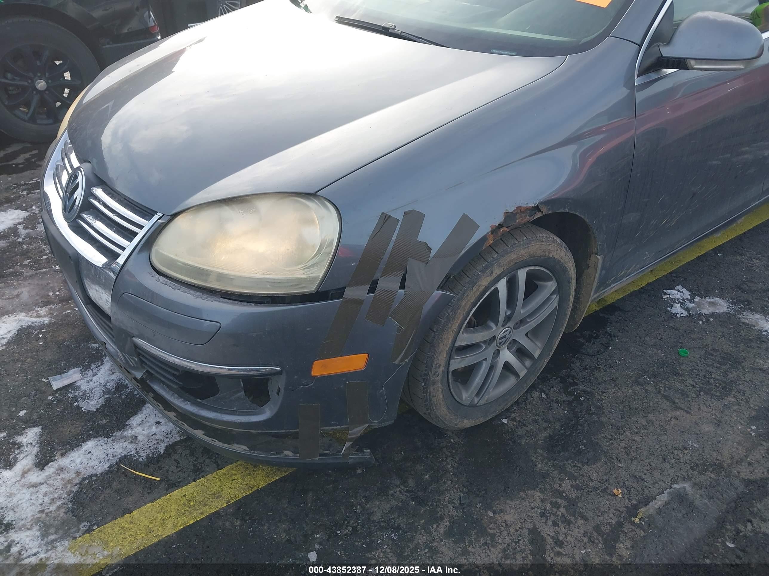 VOLKSWAGEN JETTA image 6