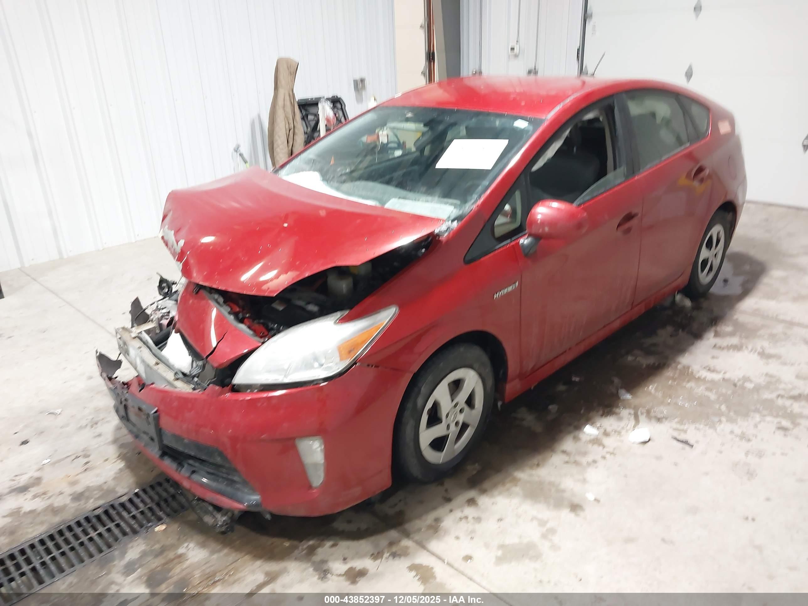 TOYOTA PRIUS image 2
