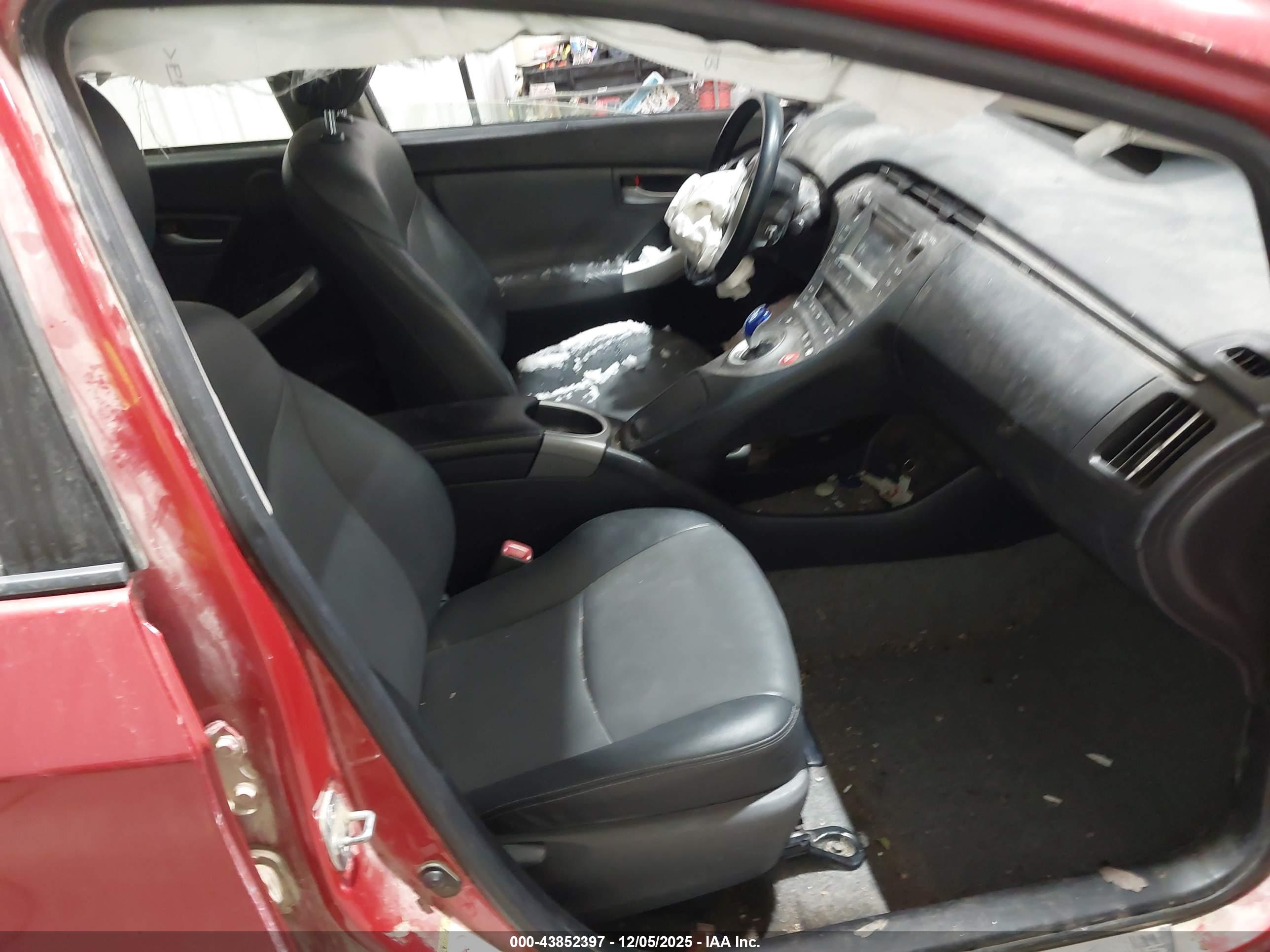 TOYOTA PRIUS image 5
